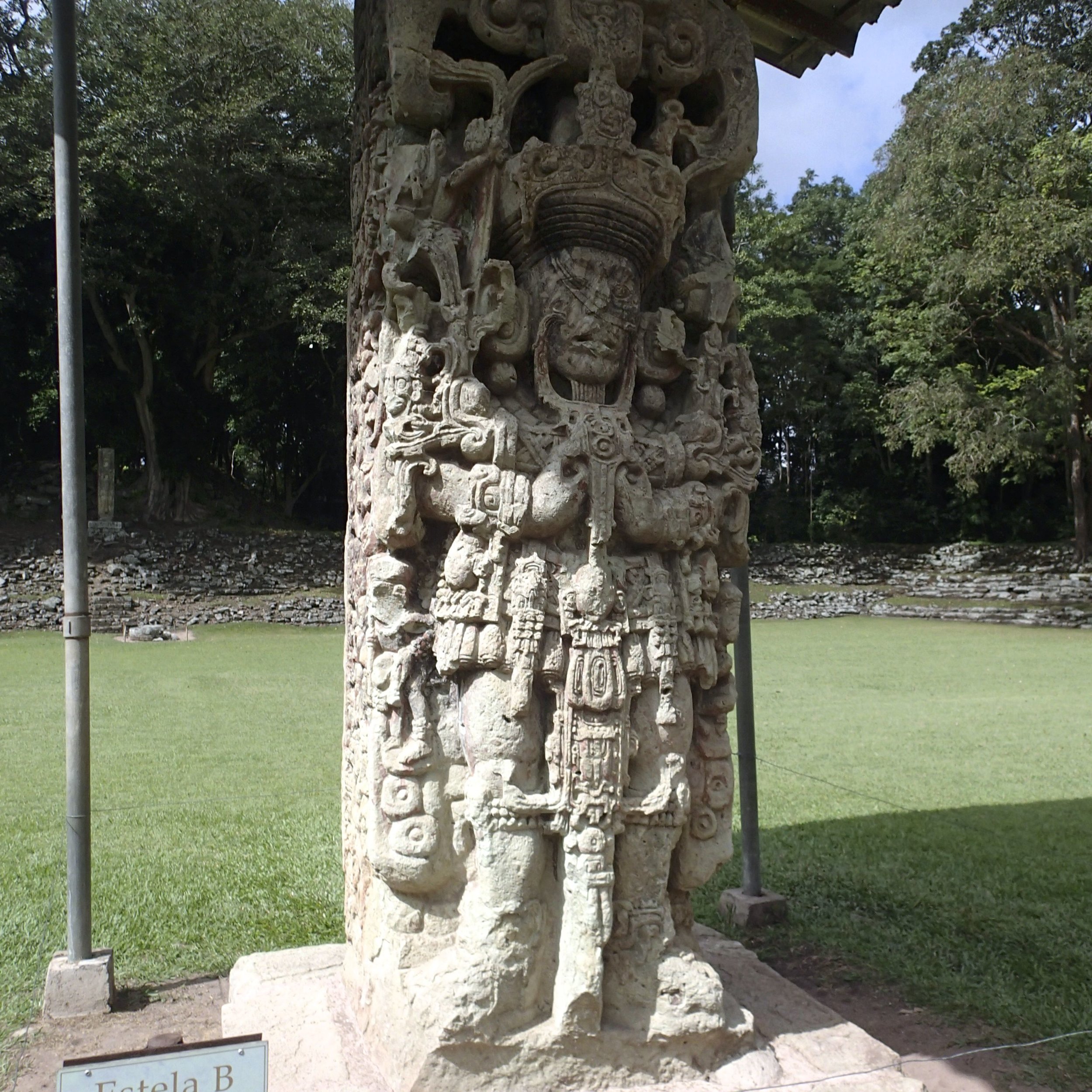 stela at Copan Ruinas.jpg