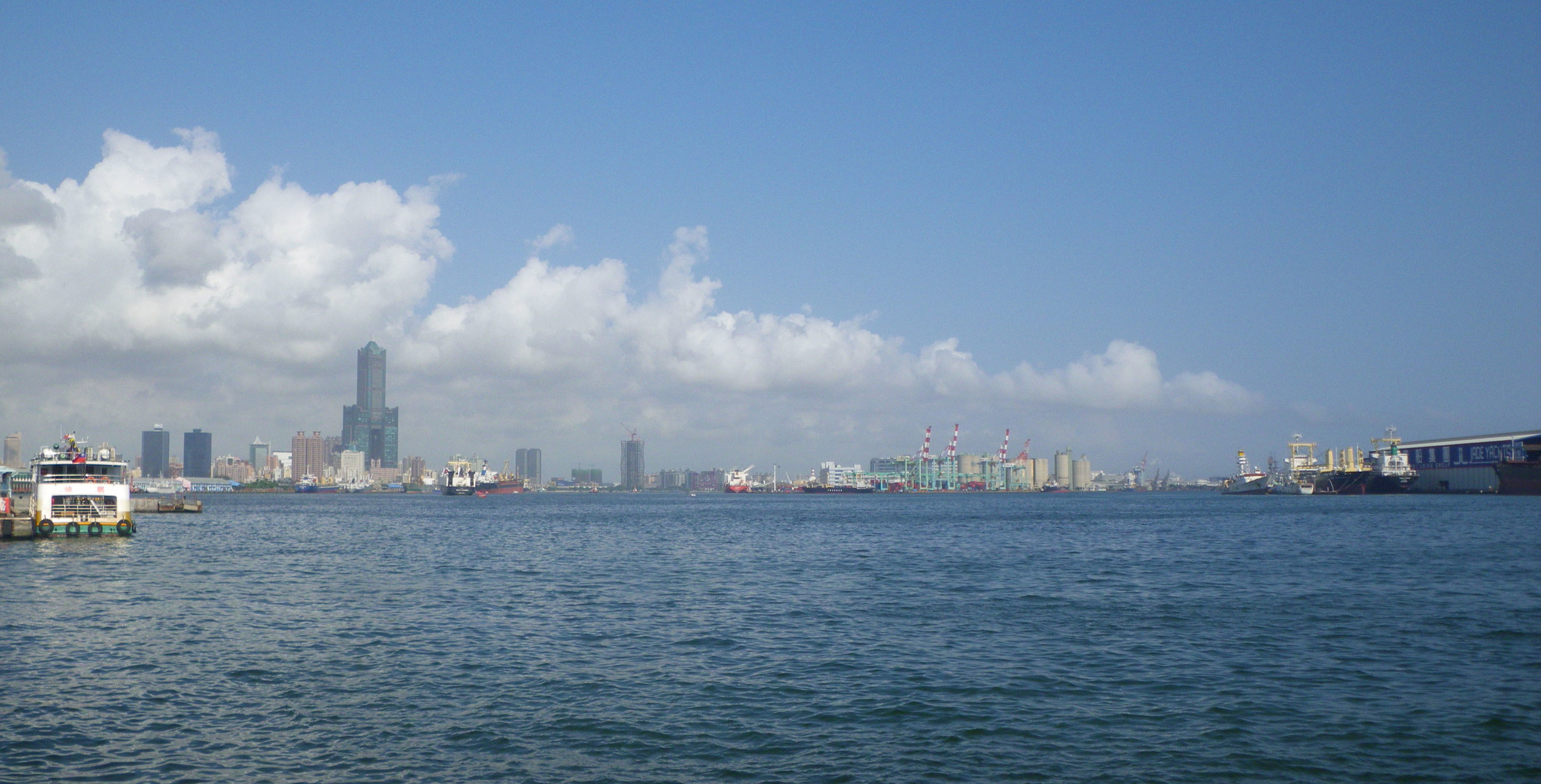 Kaohsiung Harbor.jpg