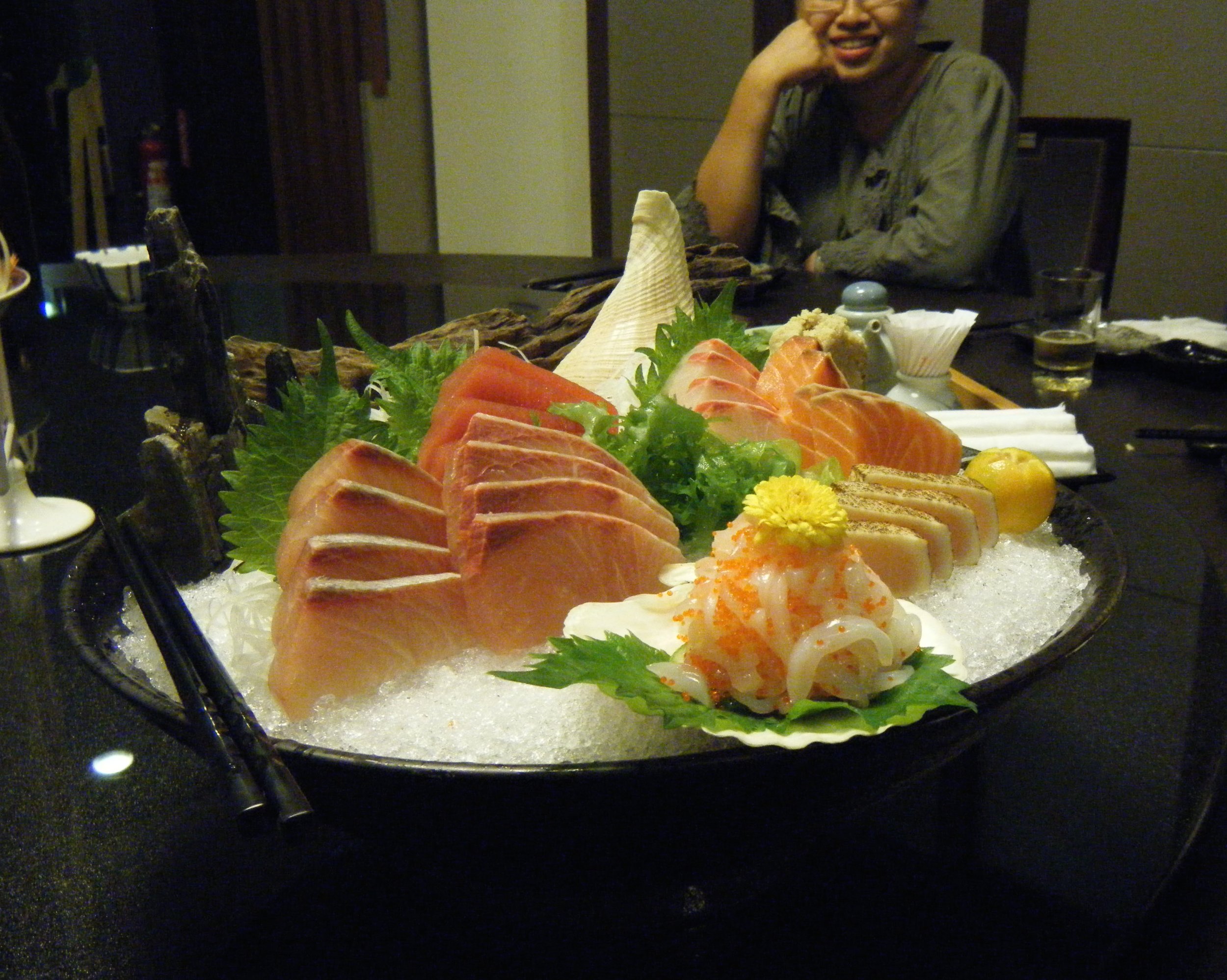 awsome sashimi platter.jpg