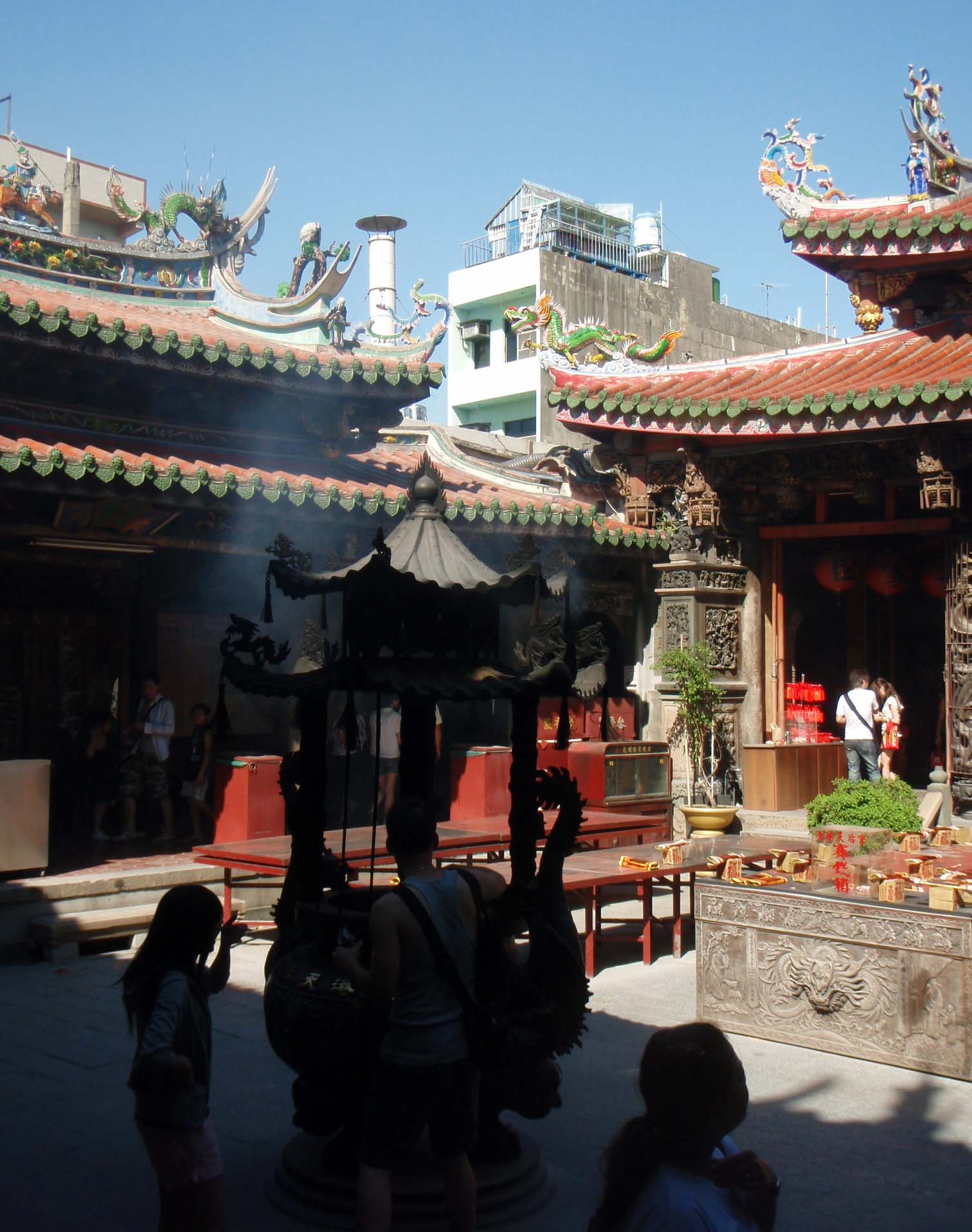 Longshan temple 2.jpg