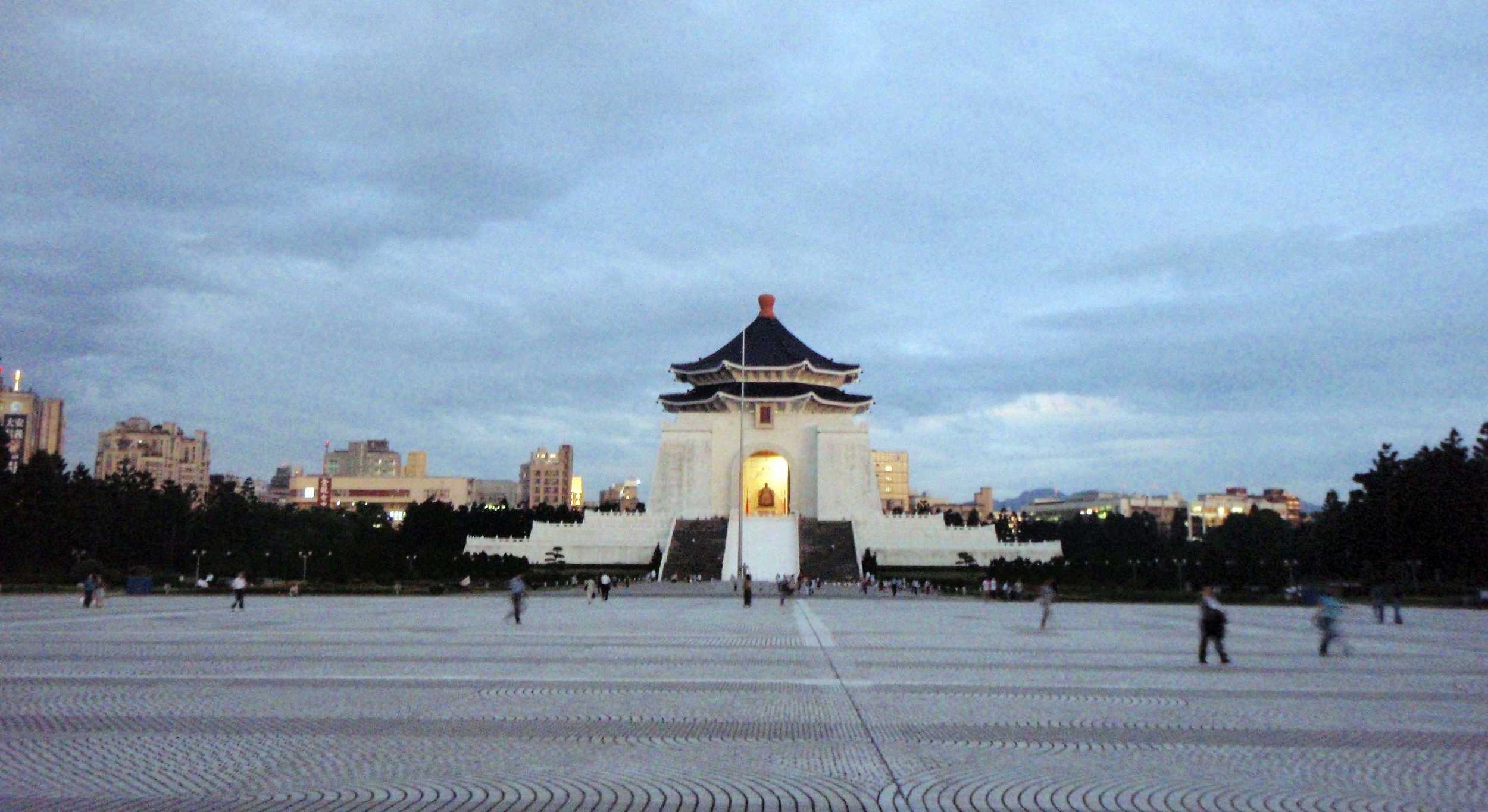 Chiang Kai Schek Memorial Hall.jpg