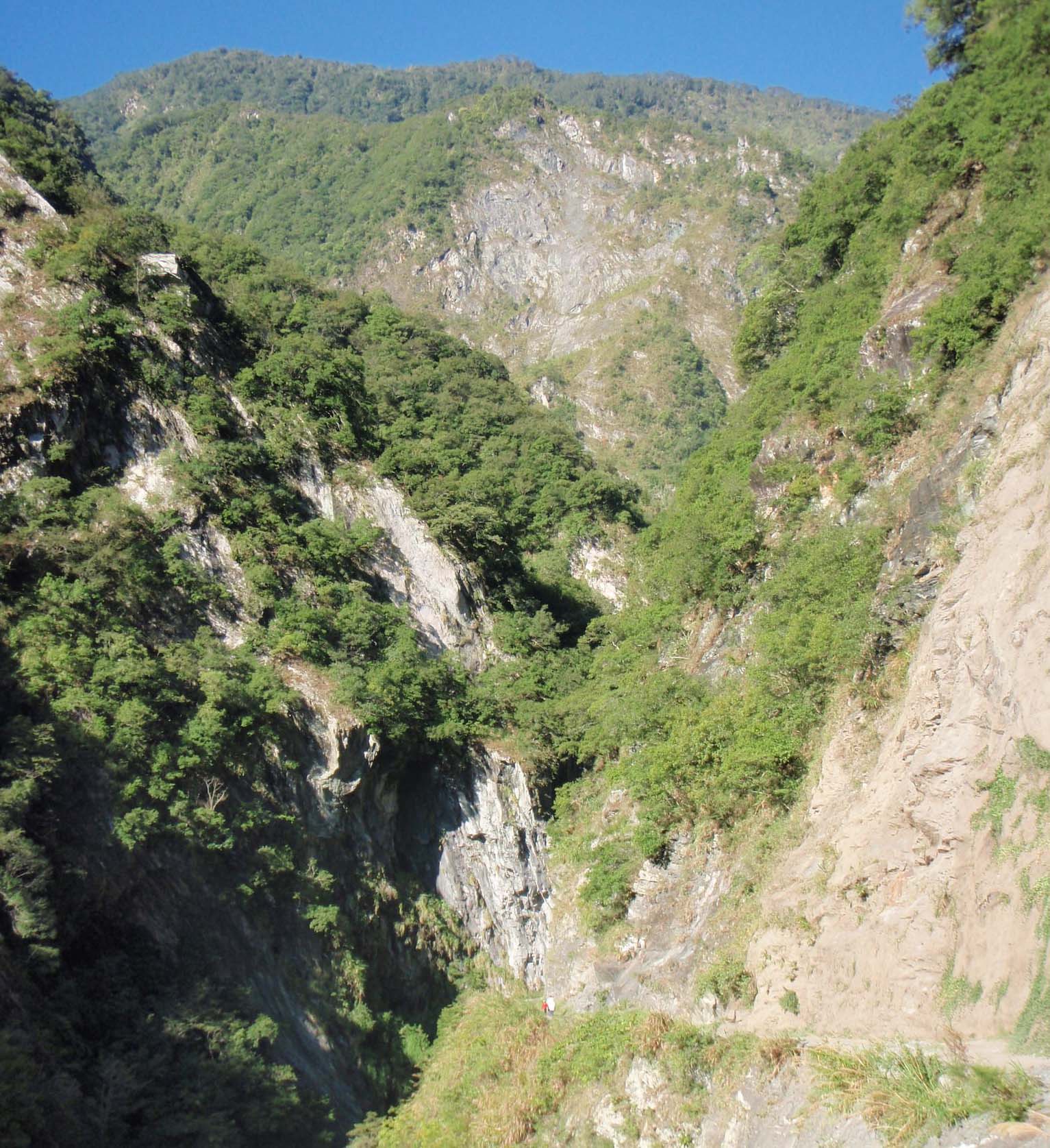 Baiyang waterfall trail.jpg