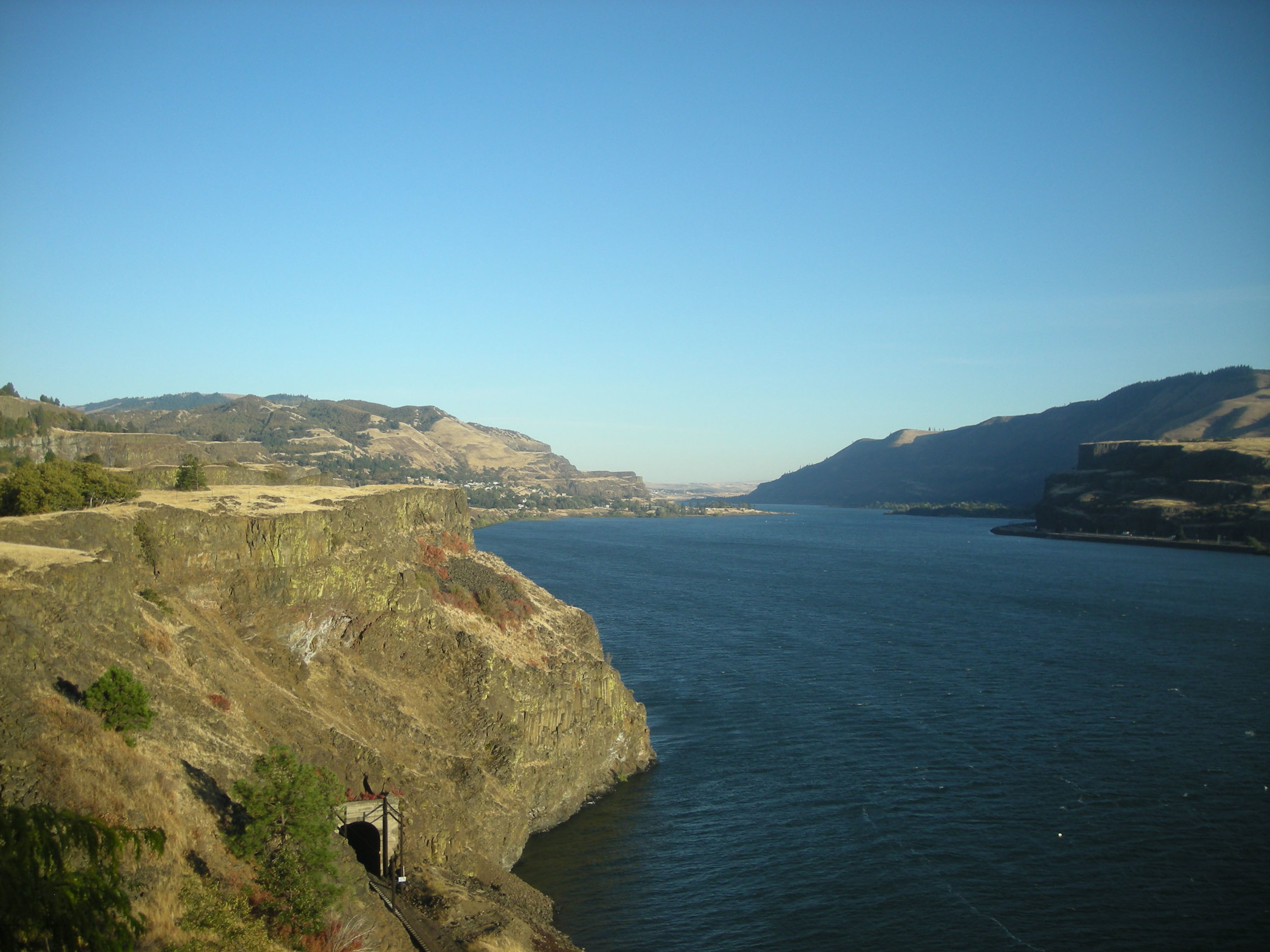 Columbia River 2.jpg