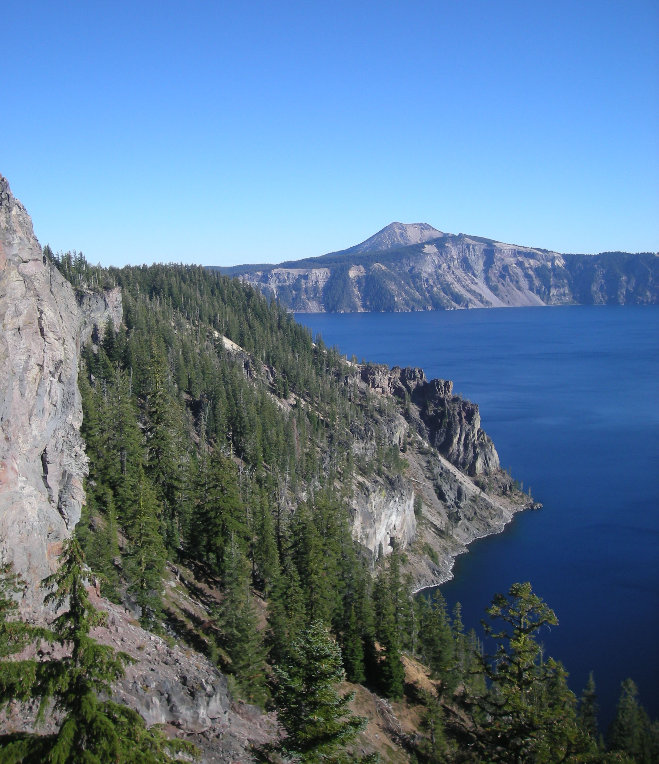 Crater Lake National Park.jpg