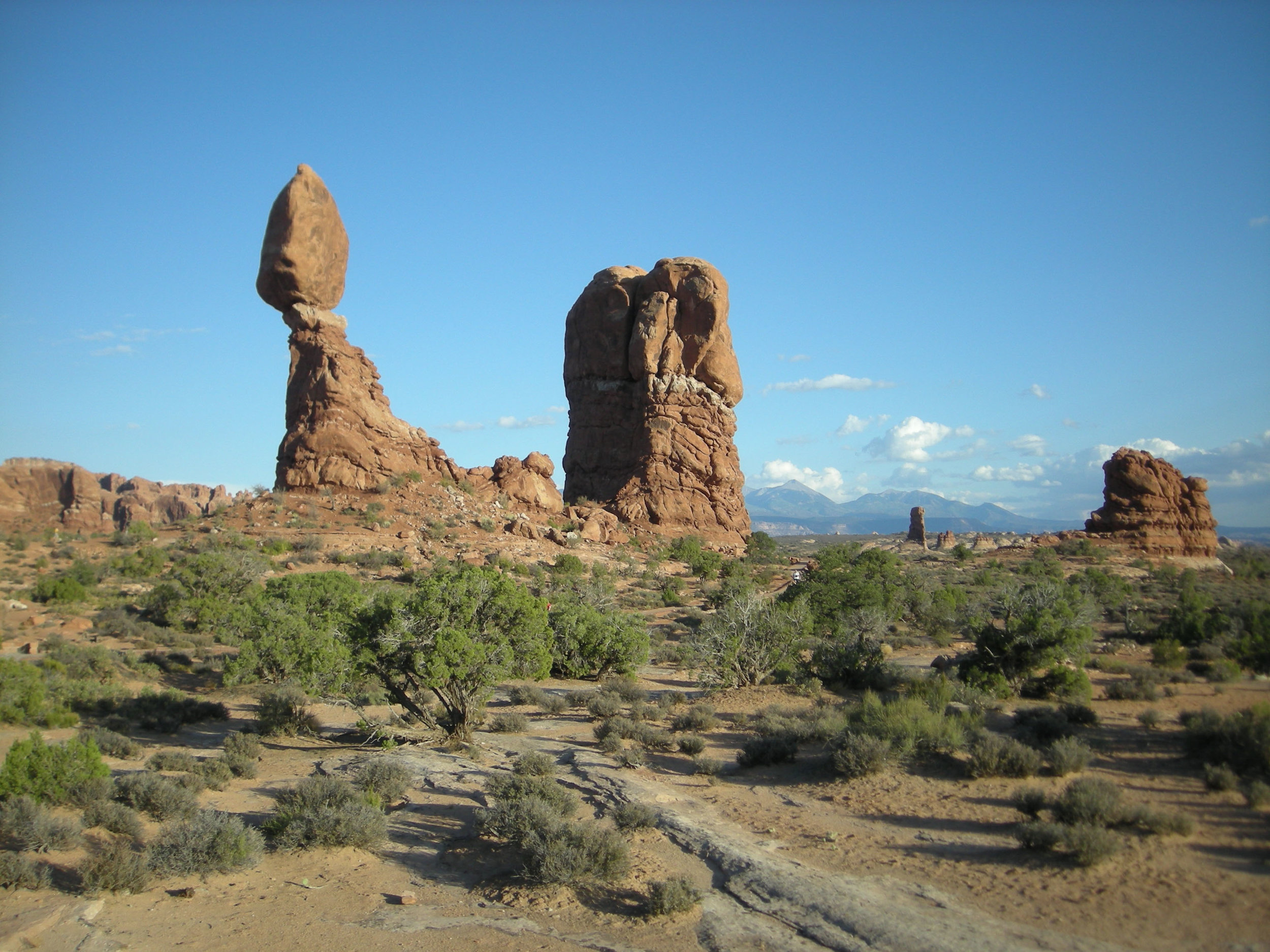 Balancing rock.jpg