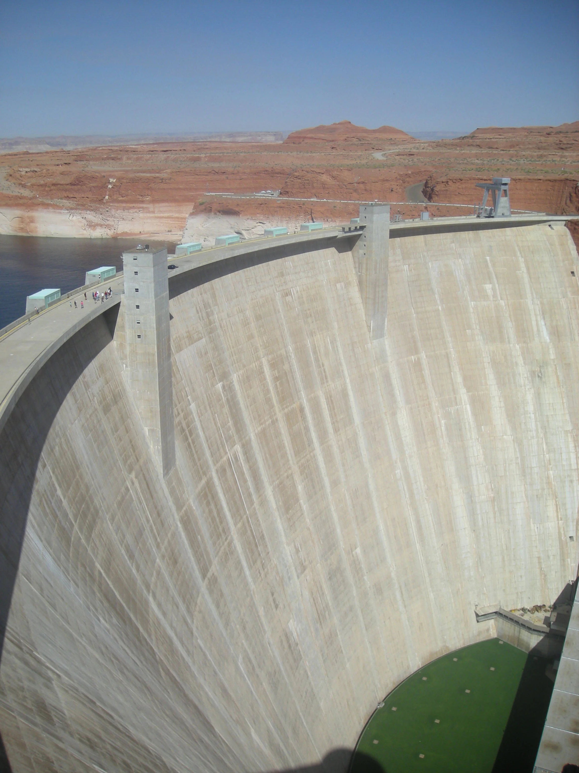 Glen Canyon dam 2.jpg