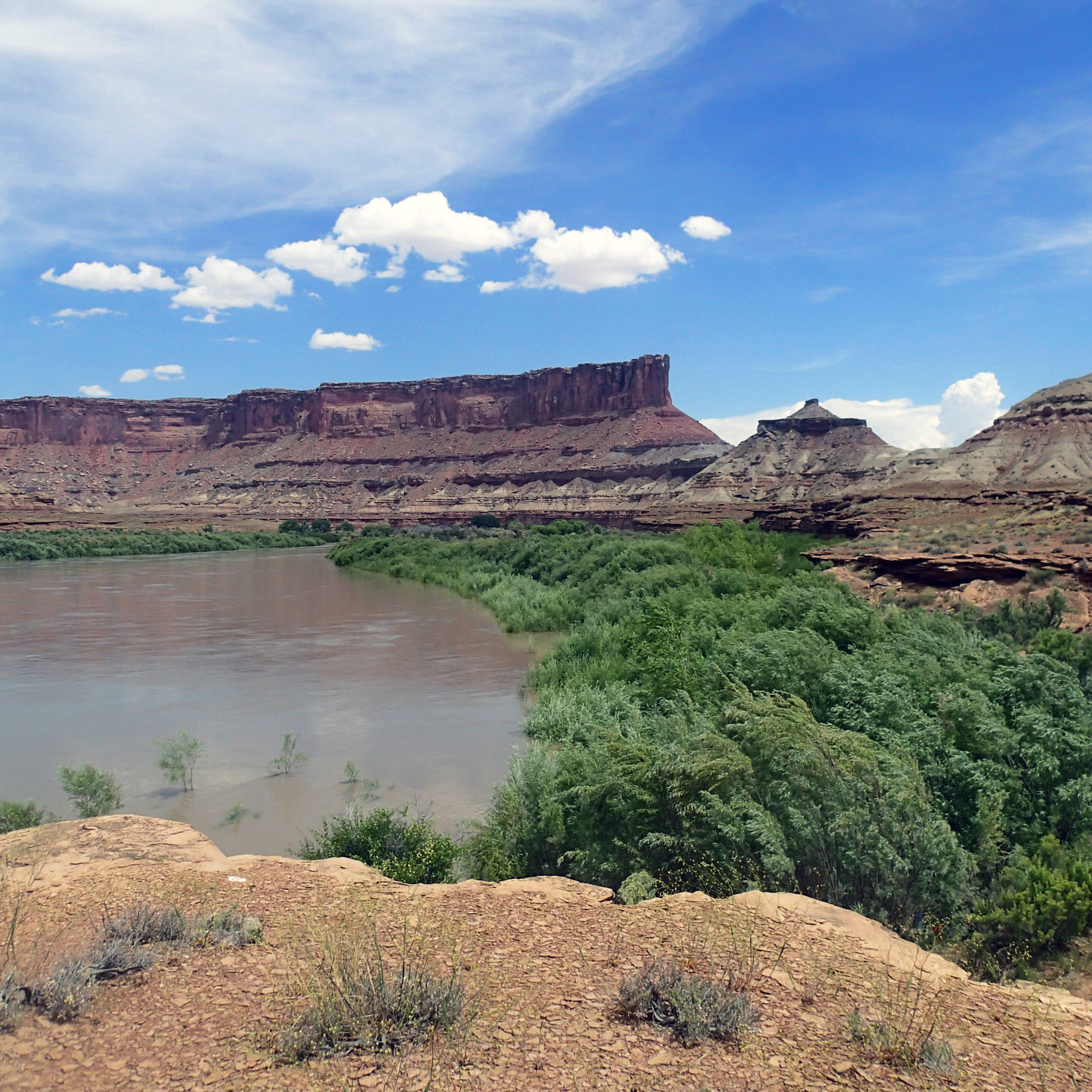 cliff jump spot at first campsite.jpg