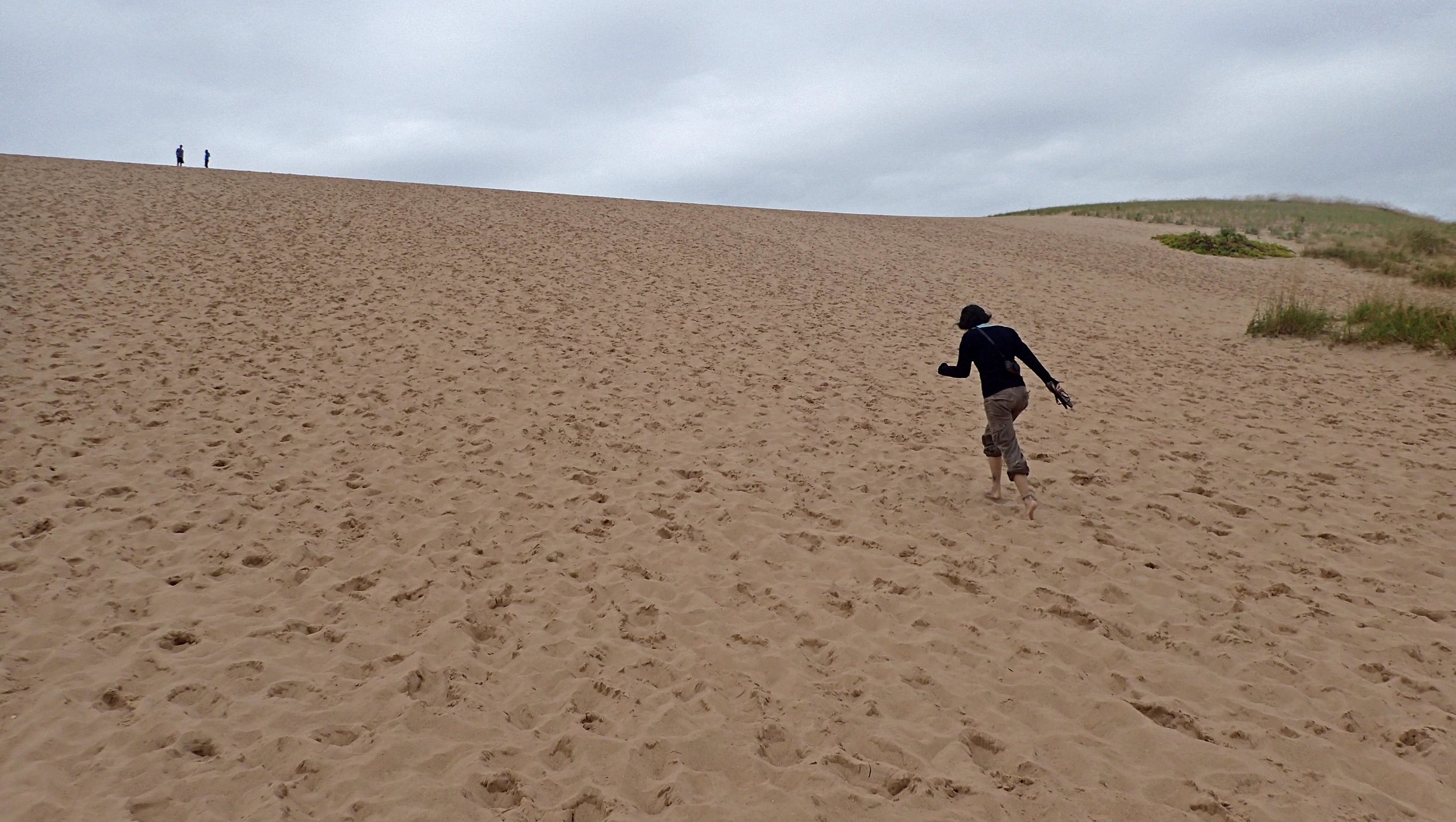 Ciao ascending the dune.jpg