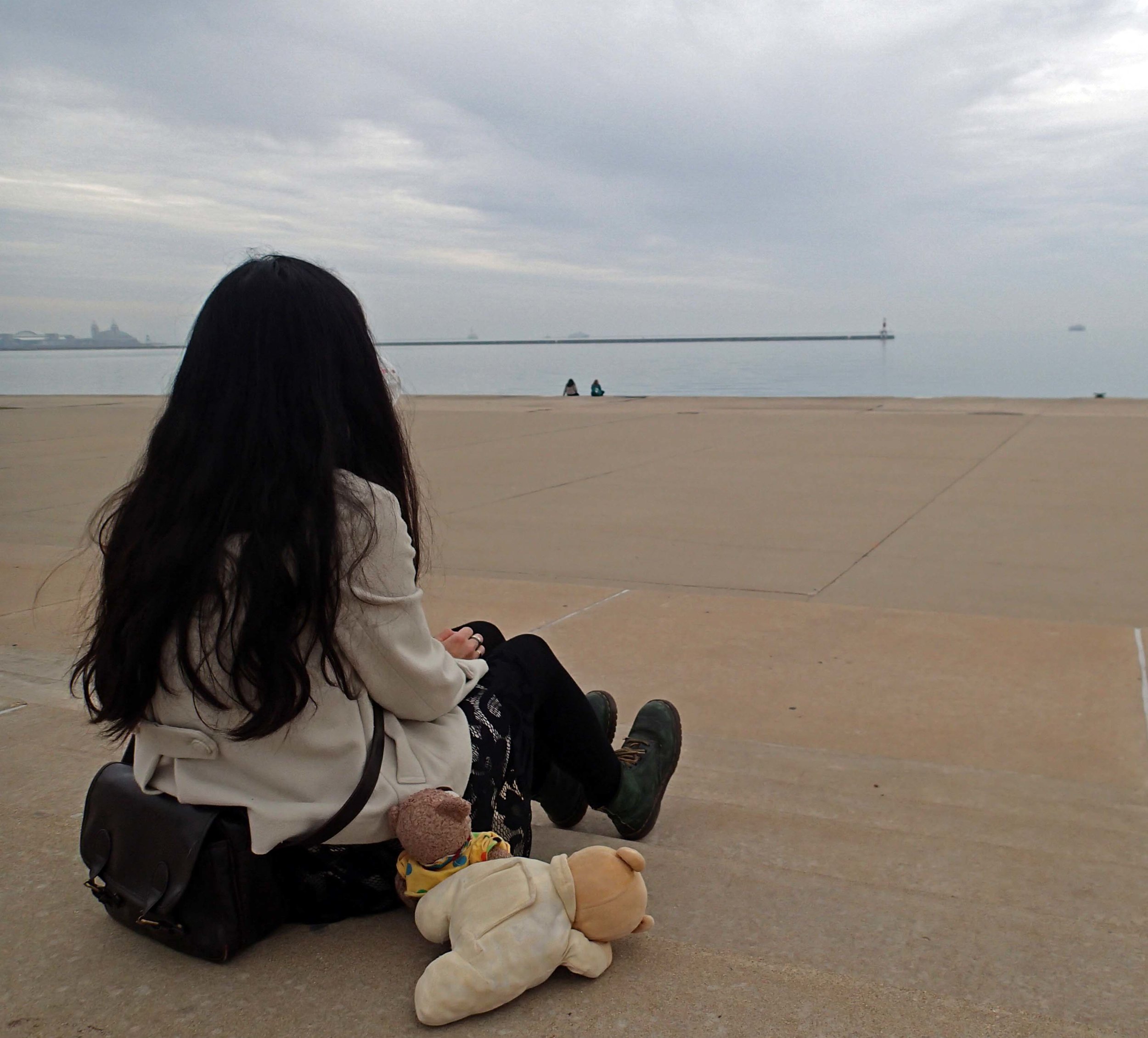 Ciao and bearbies at Lake Michigan.jpg