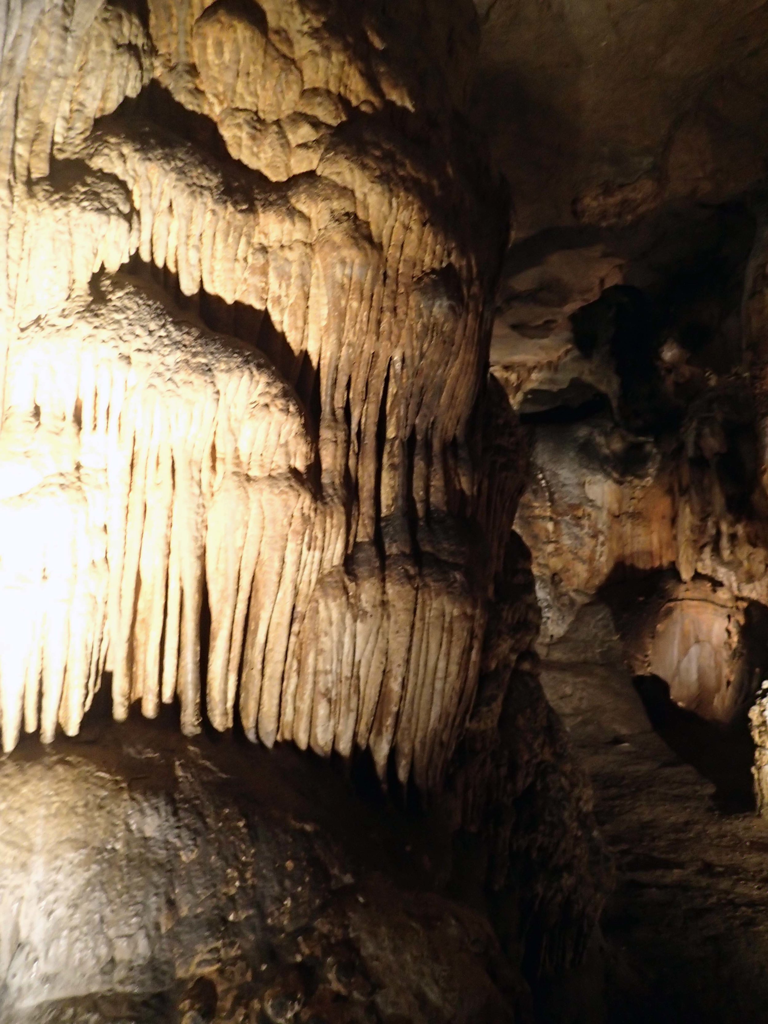 Luray Caverns, VA.jpg
