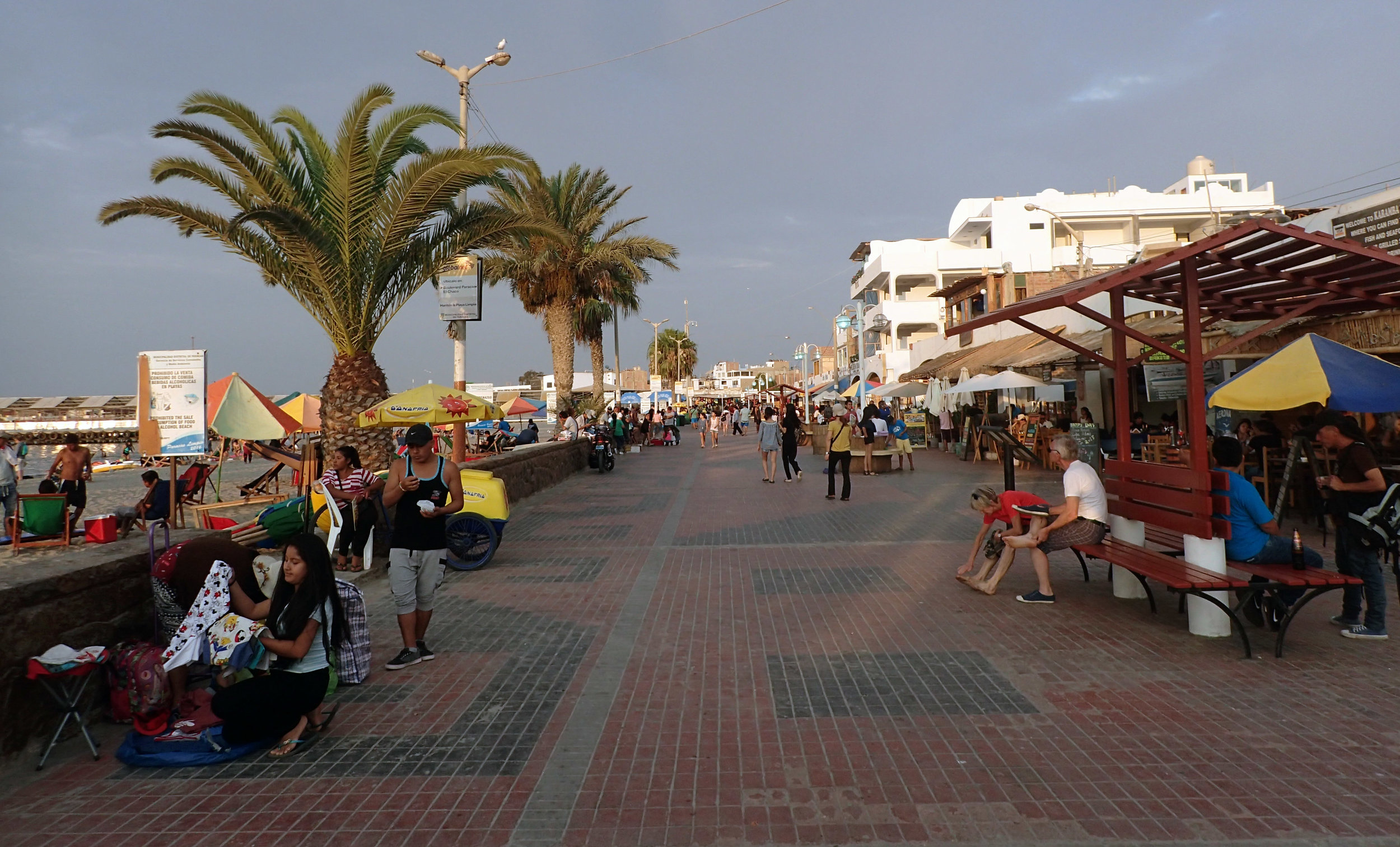 Paracas Malecon.jpg