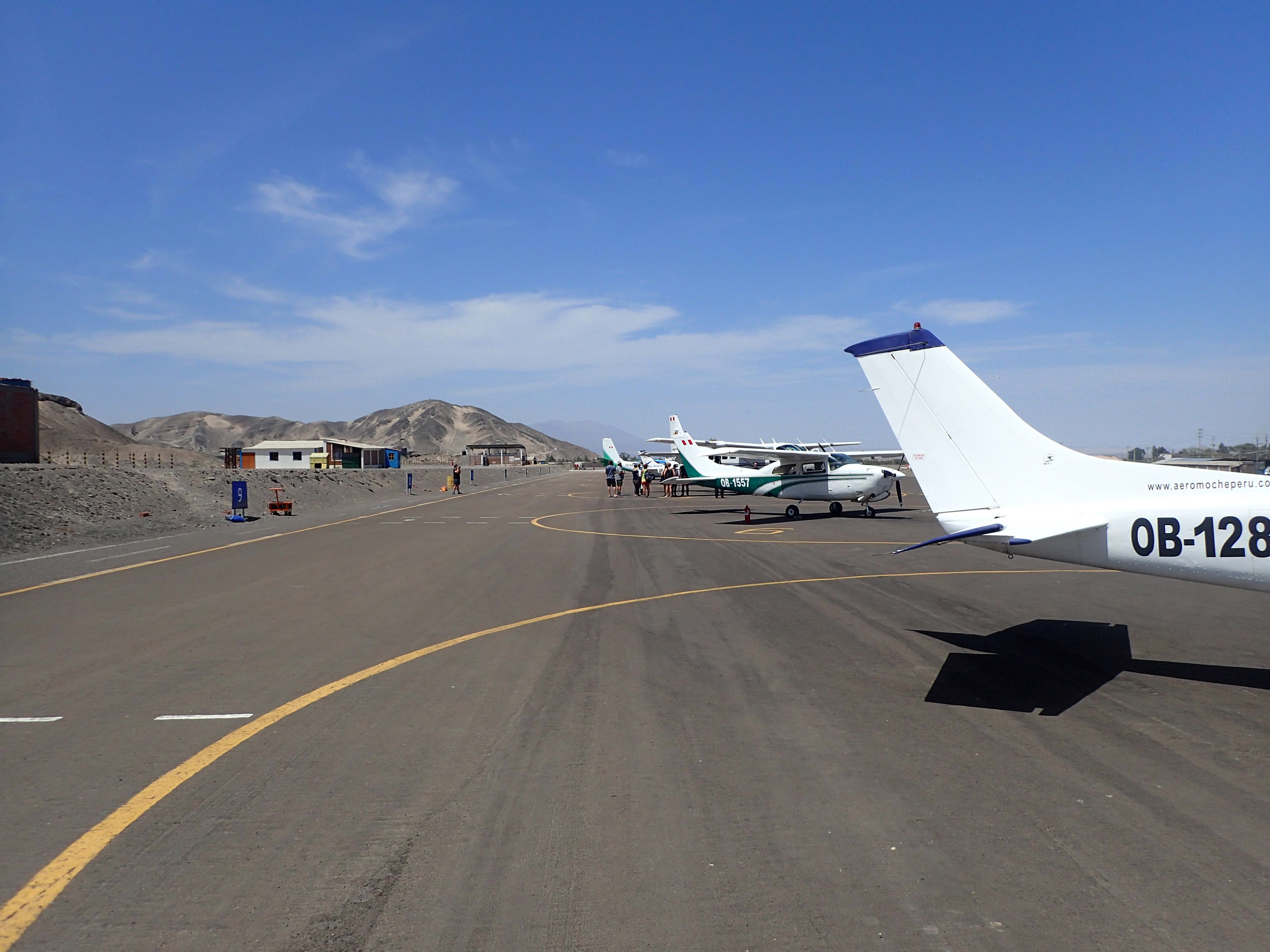 Nazca airfield 2.jpg