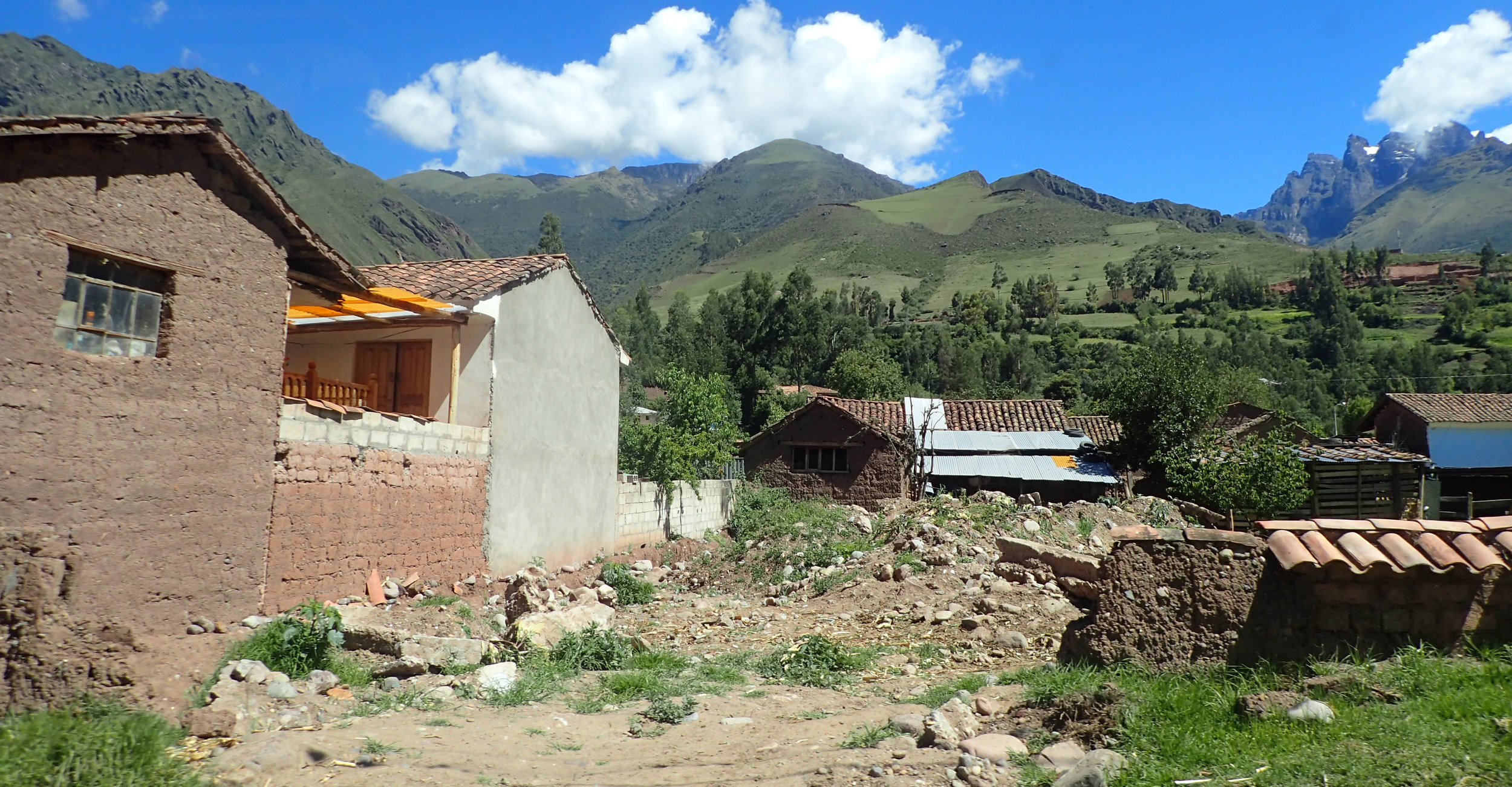 bus ride to Urubamba.jpg