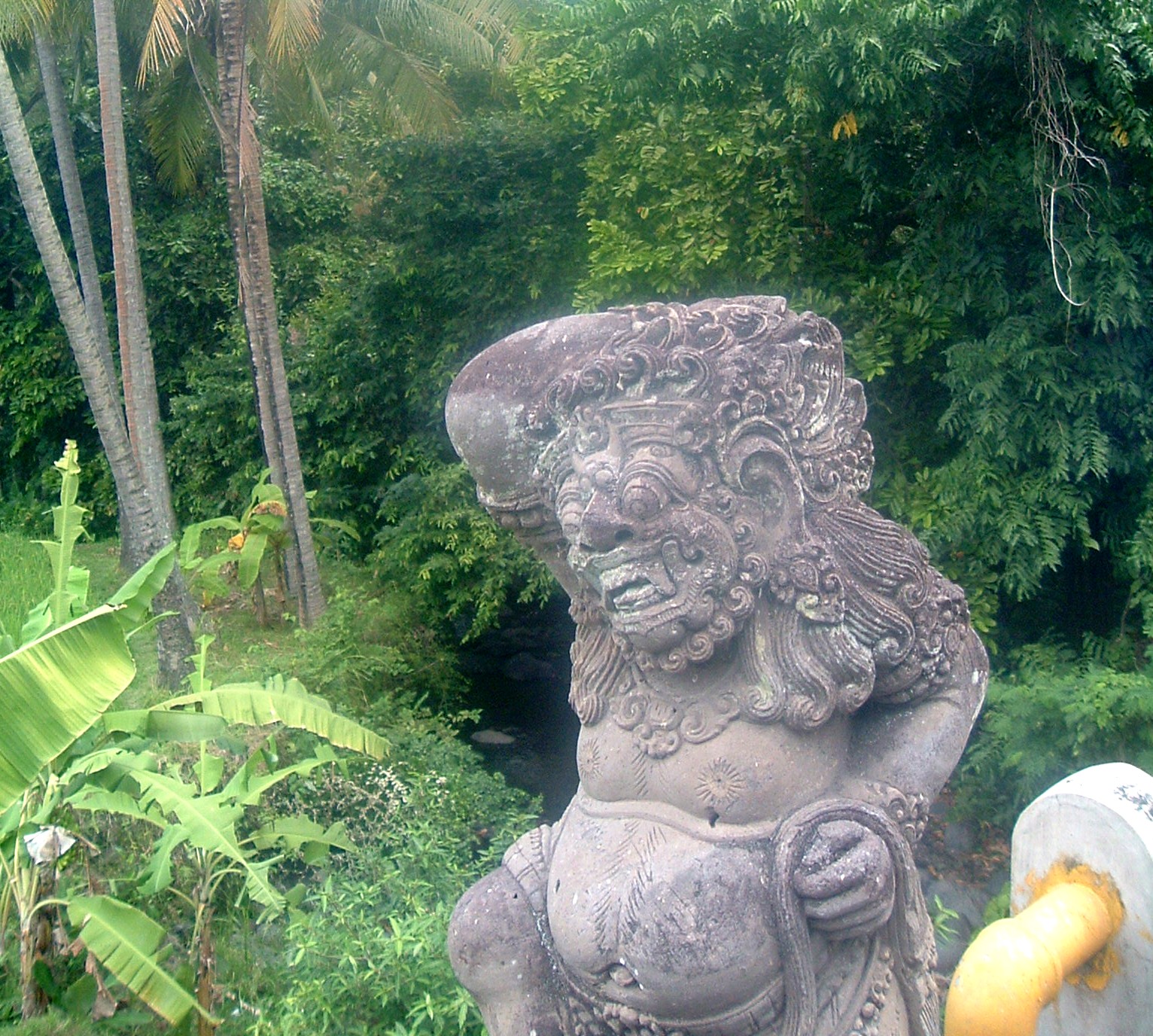 bali statue.JPG