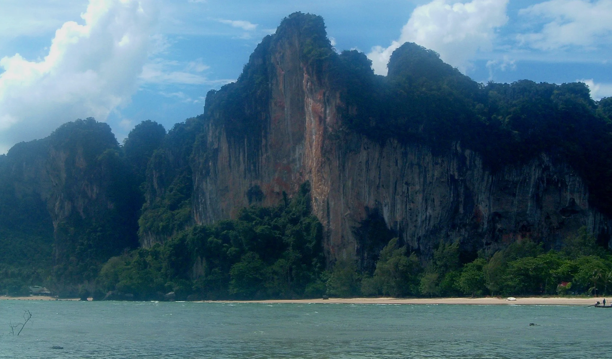 raileh cliffs.JPG