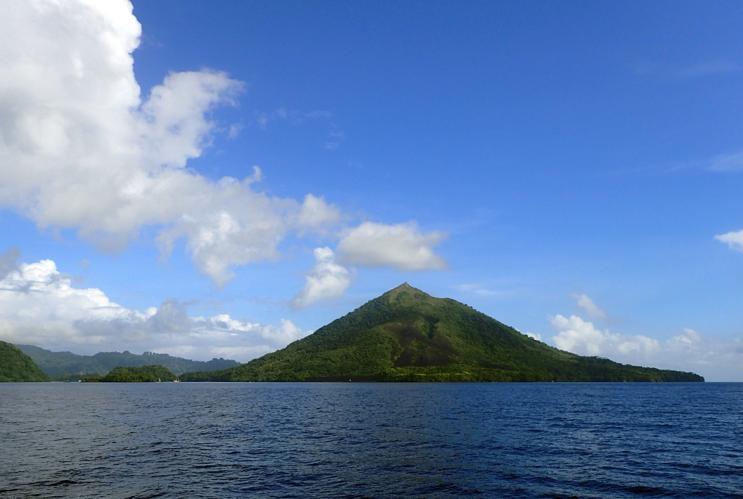 Gunung Api.jpg