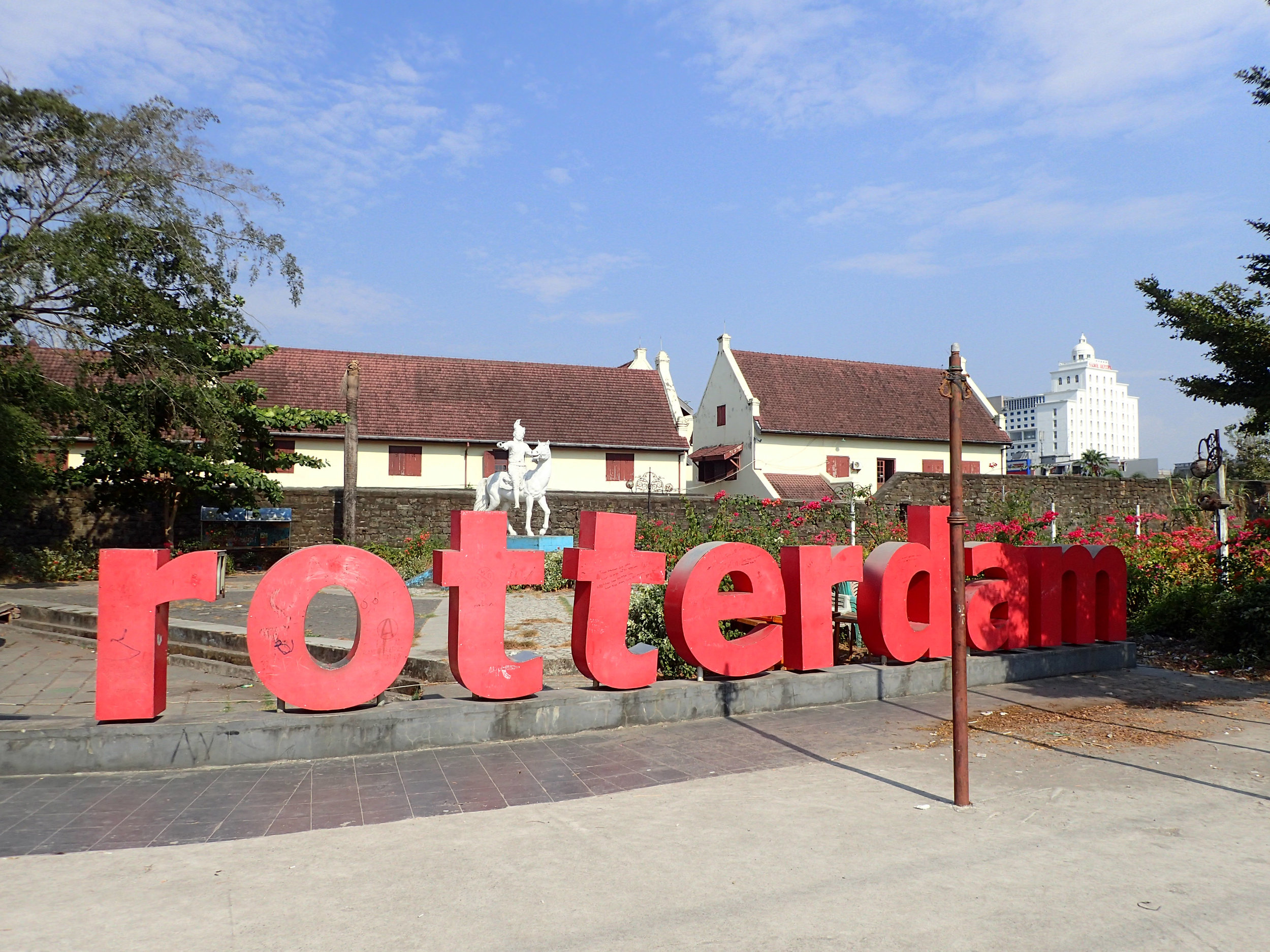 old Dutch fort in Makassar.jpg