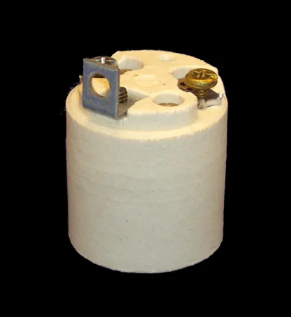 PORCELAIN MEDIUM BASE SOCKET