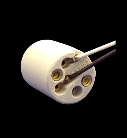 PORCELAIN MEDIUM BASE SOCKET