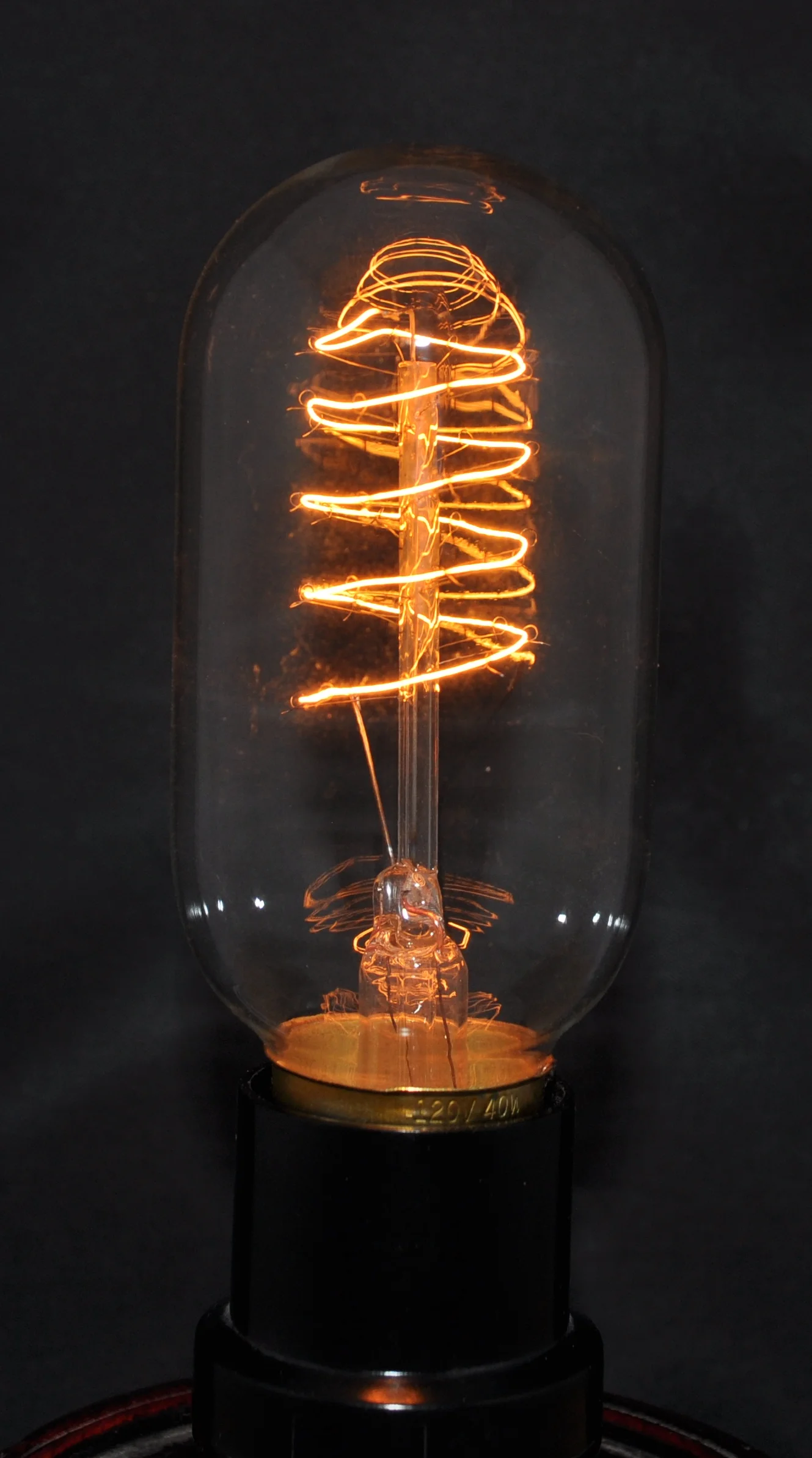 EDISON LIGHT BULB