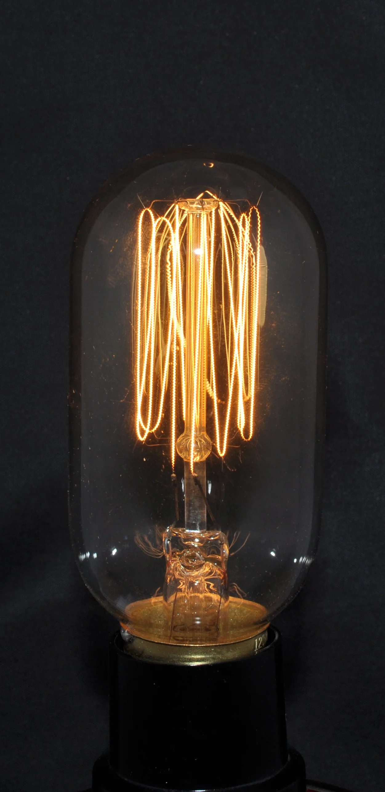 EDISON LIGHT BULB
