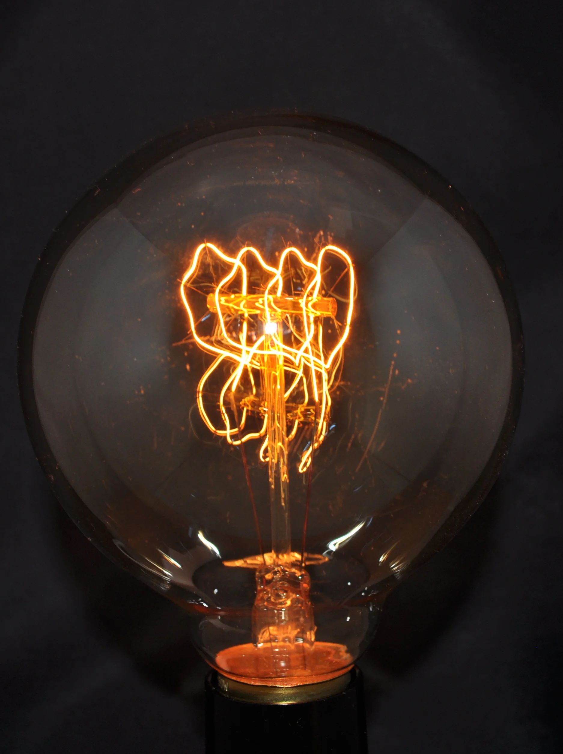 EDISON LIGHT BULB