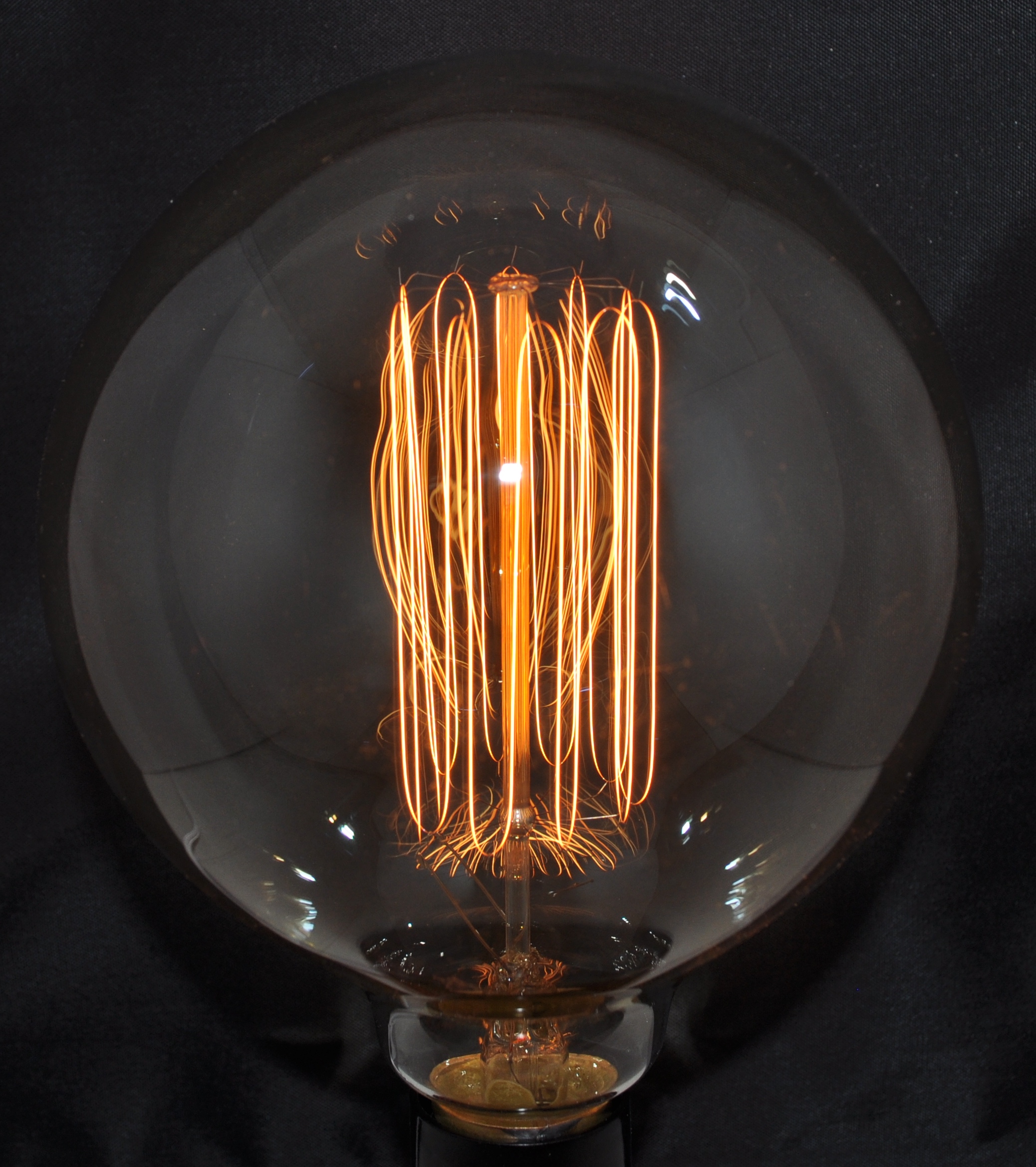 EDISON LIGHT BULB