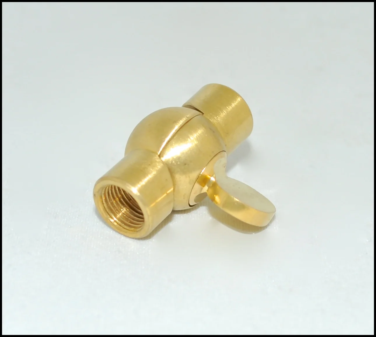 BRASS SWIVEL