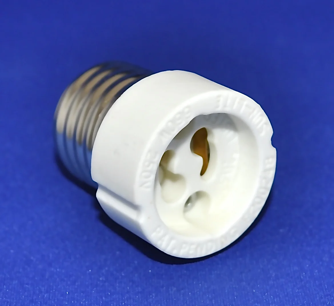 PORCELAIN SOCKET ADAPTER