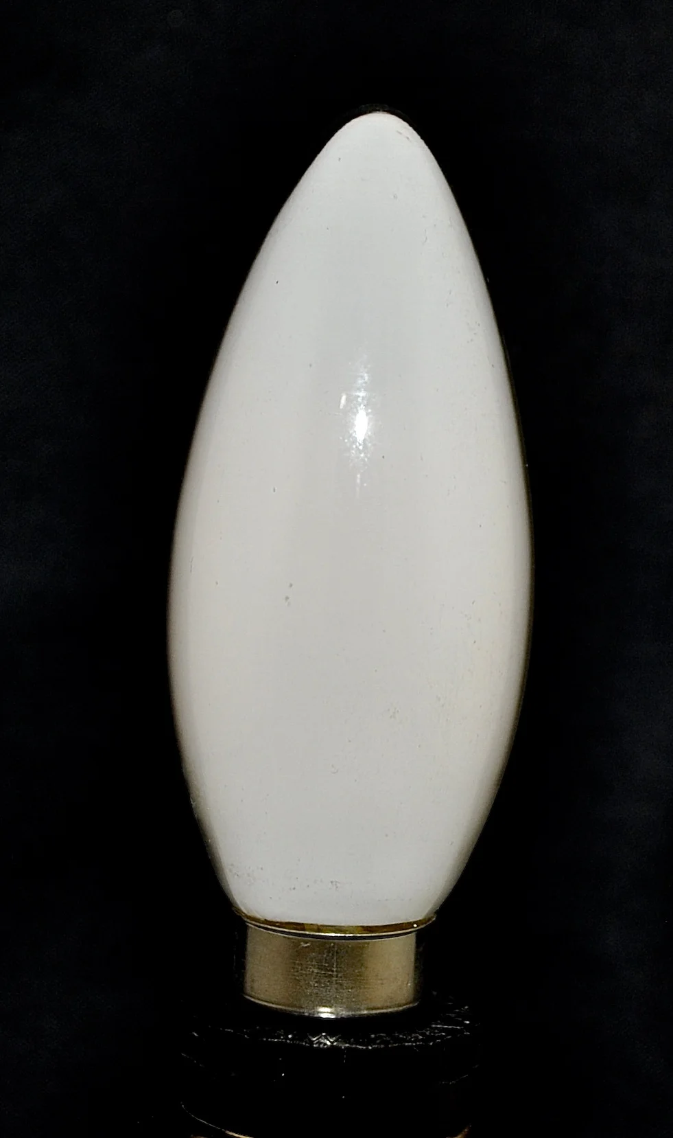 LED B11 SOFT WHITE LIGHT BULB