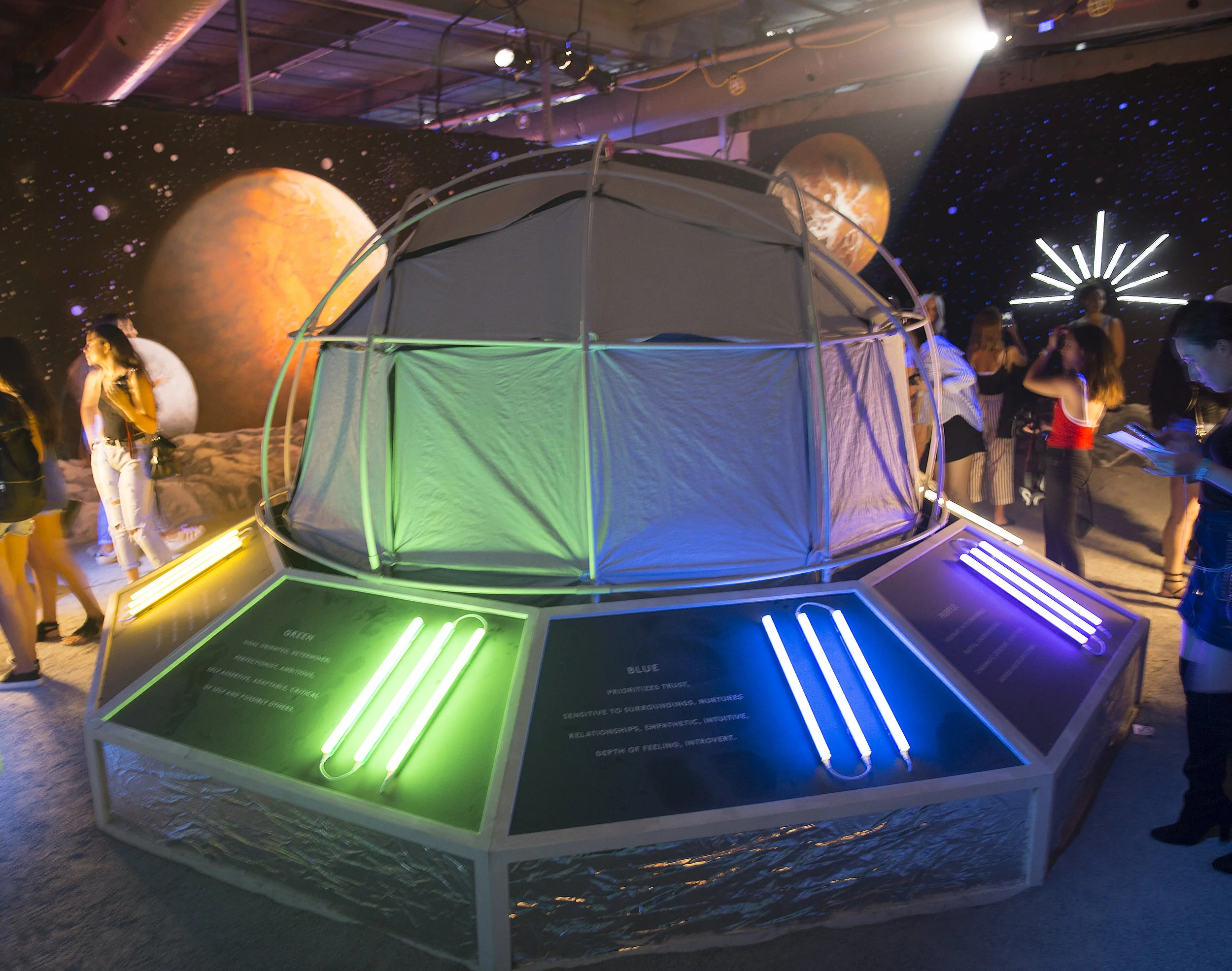 29 rooms space room