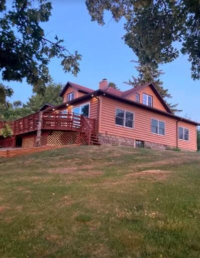 KM Properties - Vacation and Pontoon Rentals