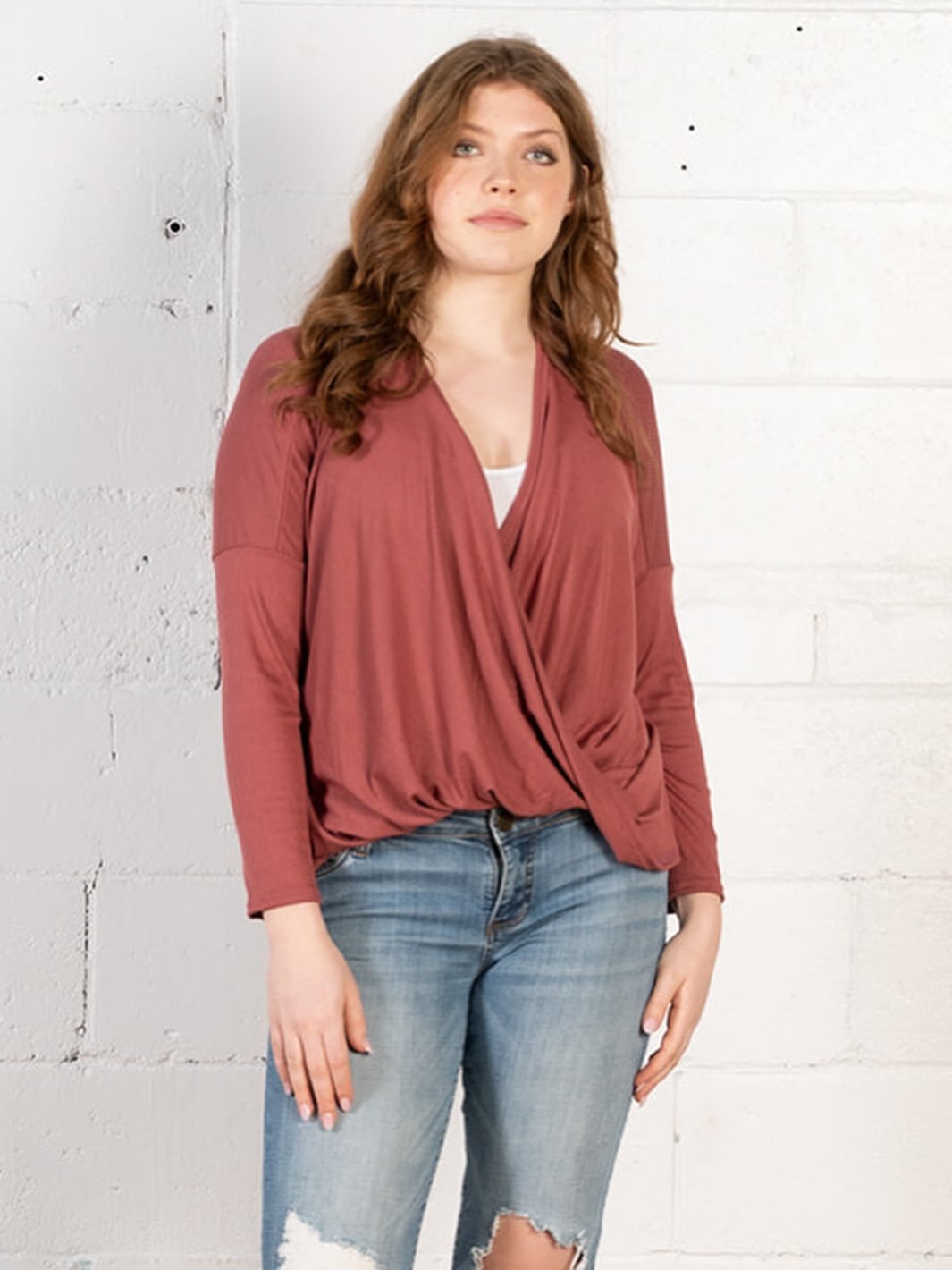 Need a little spring colour in your wardrobe 🌷

Come feel the softest fabric we used for the Laurel twist tops. Made from a stretchy ribbed Tencel modal. Since it&rsquo;s so stretchy, I suggest sizing down in this one. 

Available in ocean, rose, bl