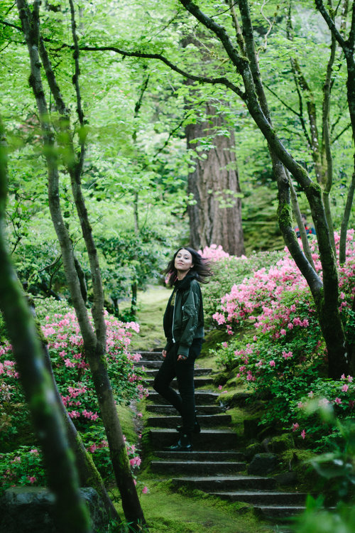 Portland Japanese Garden — black & blooms