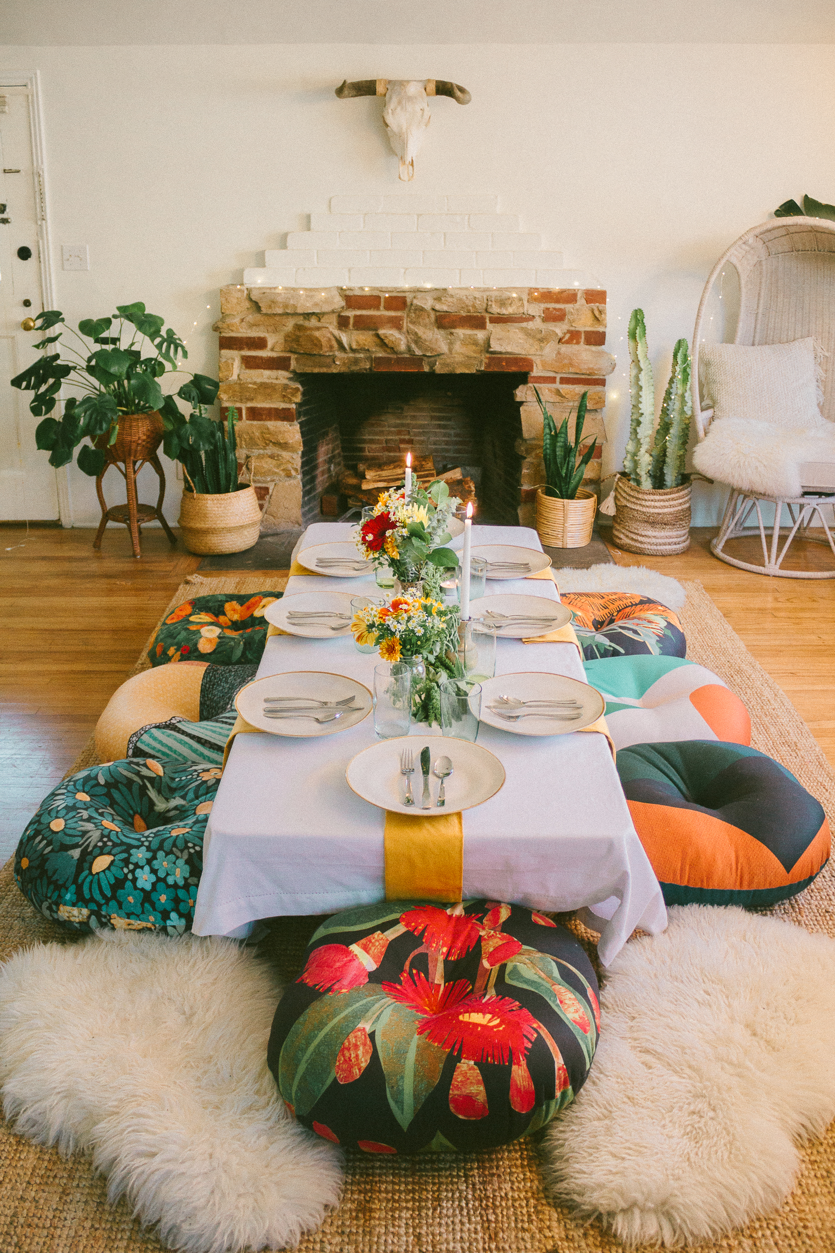 How To Host a Dinner Party in a Small Space