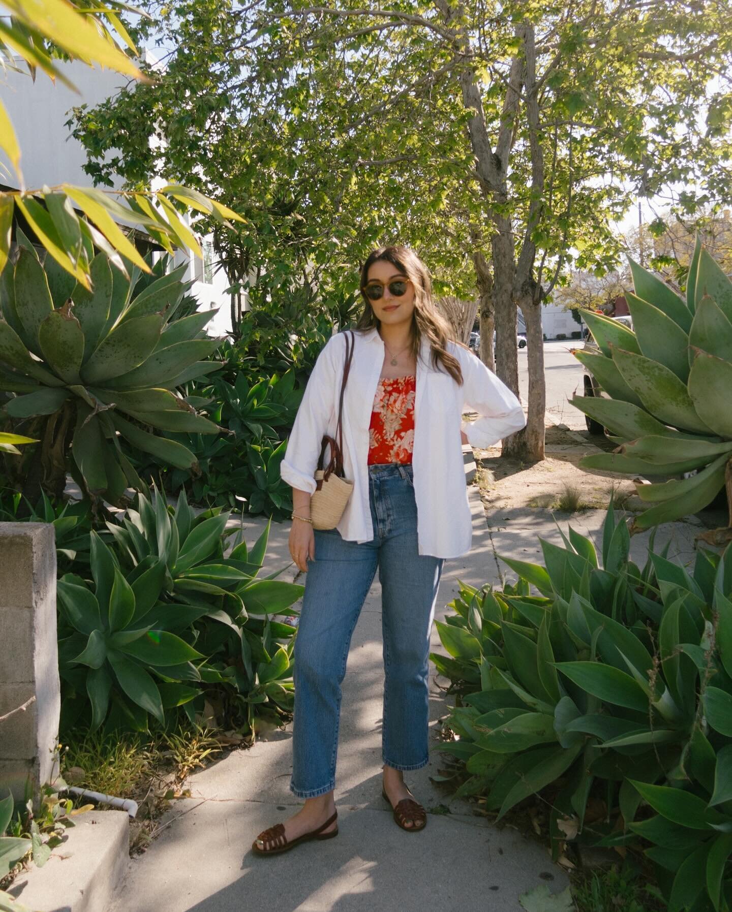 spring in venice 🌼 i just love this time of year! wearing @sezane, how sweet is this mini basket bag 🥲 

#sezane #sezanelovers #lestyle&agrave;lafran&ccedil;aise #ltkspring #ltkitbag