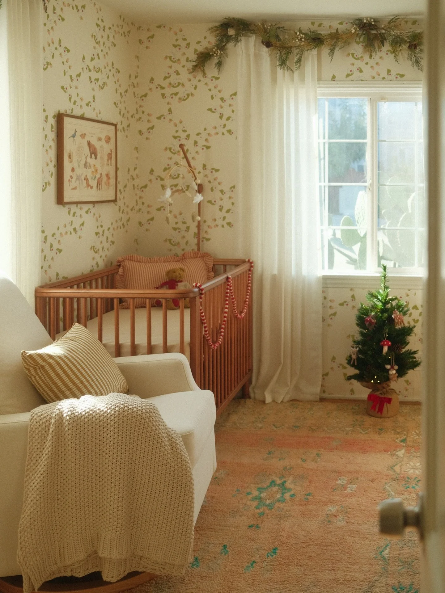 needed some christmas cheer in little e&rsquo;s nursery 🧸