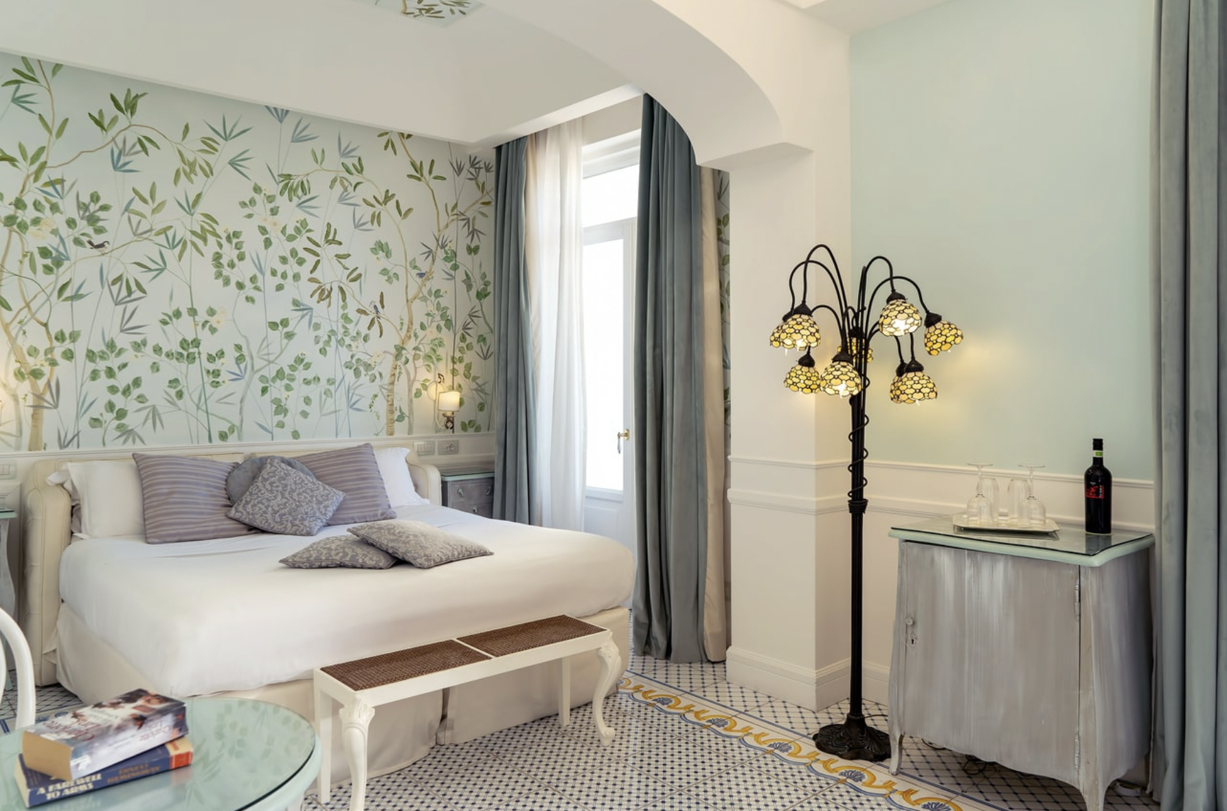Luxury Villa Excelsior Parco | Capri | Italy | Interior | Bedroom.png