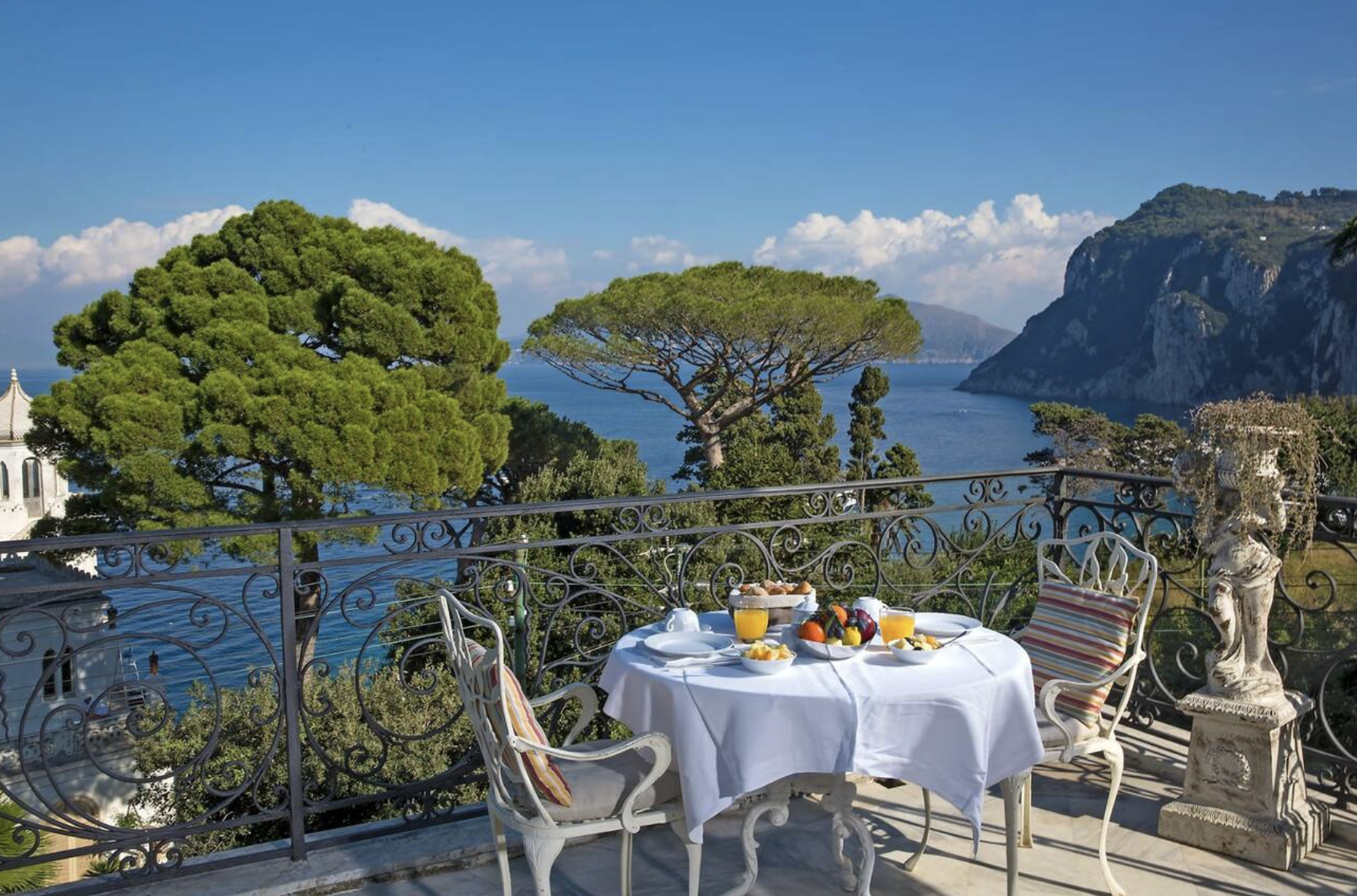 Luxury Villa Excelsior Parco | Capri | Italy | View | Lunch.png