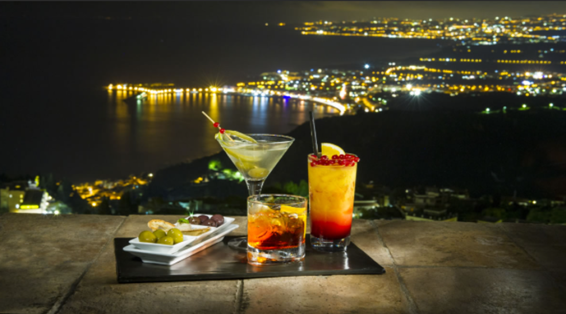 Hotel Villa Ducale Taormina - Sicily - Italy - Night - Drinks - View.png