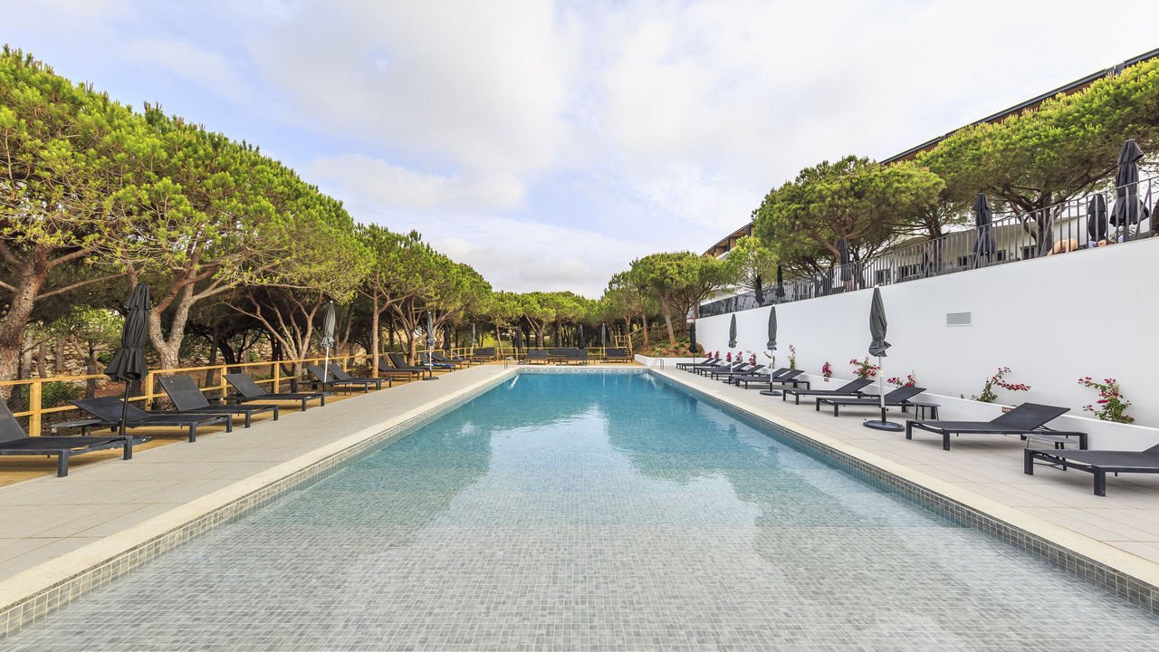 Praia Verde Boutique Hotel | The Algarve | Pool.jpeg
