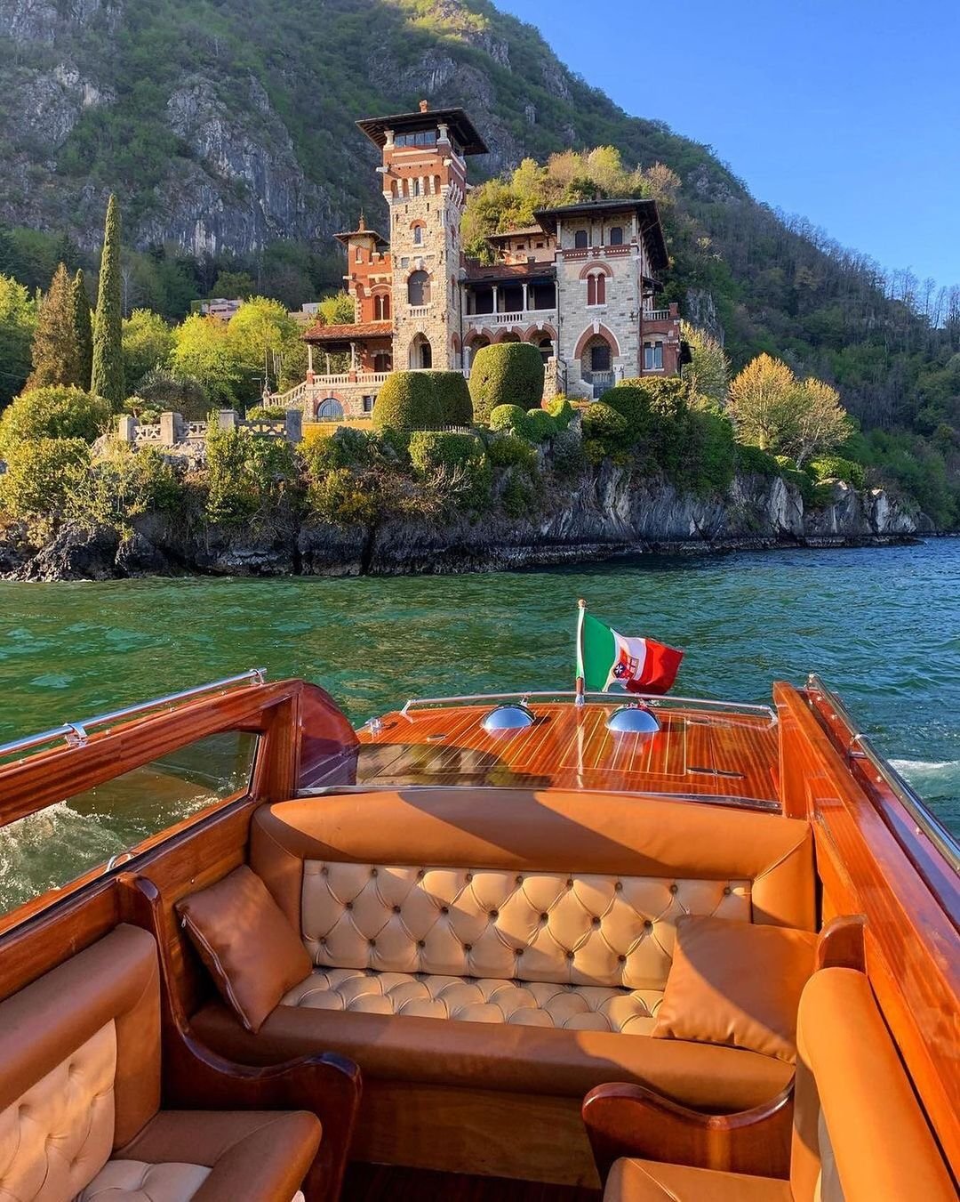 Lake Como | Luxury | Boat | Villa.jpg