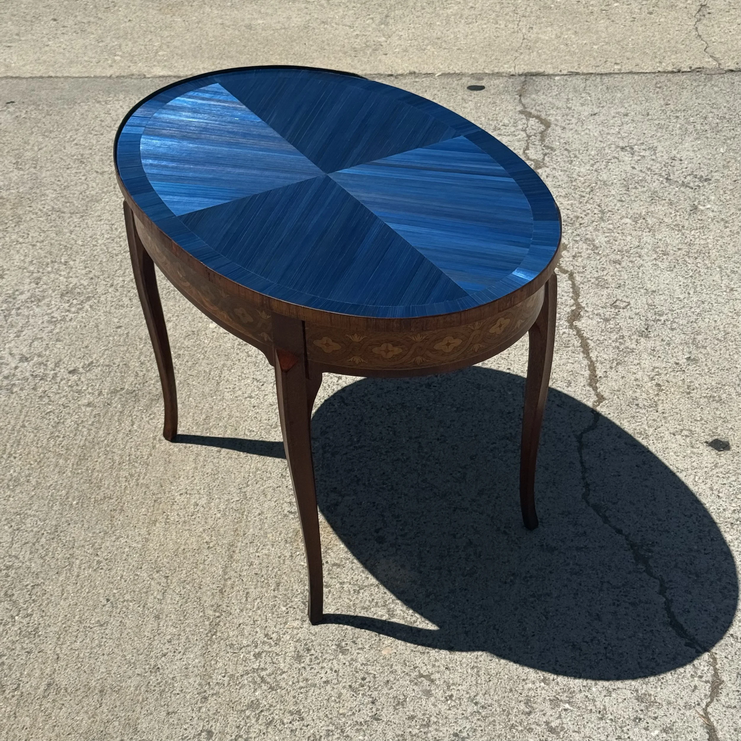 Oval Table 06.jpg