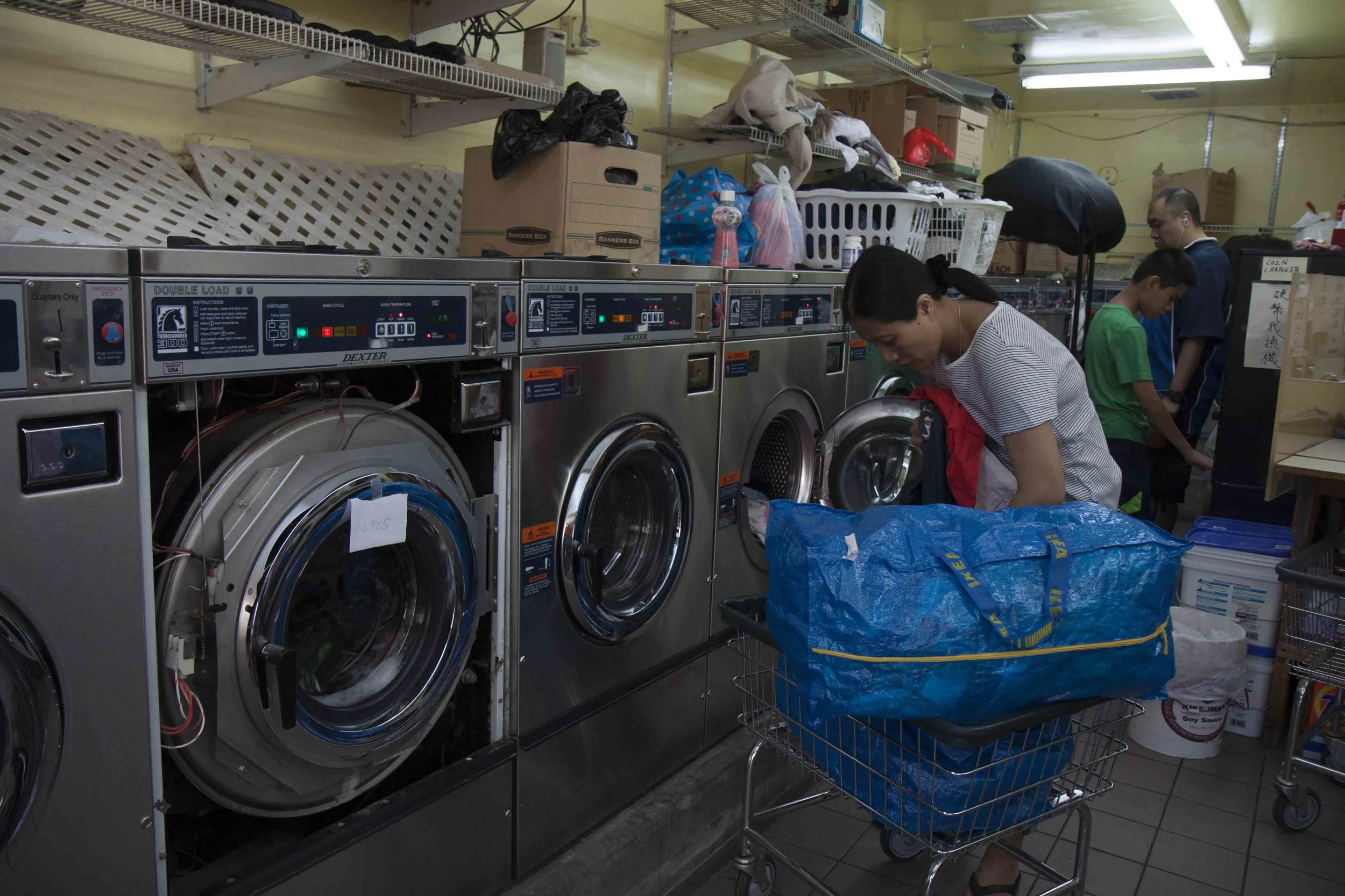 -1 160904.IMG_3209.OHenry-Laundromat.Kara-Chin.v1.jpg