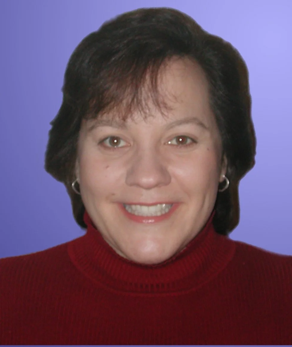 Toni_headshot011.jpg