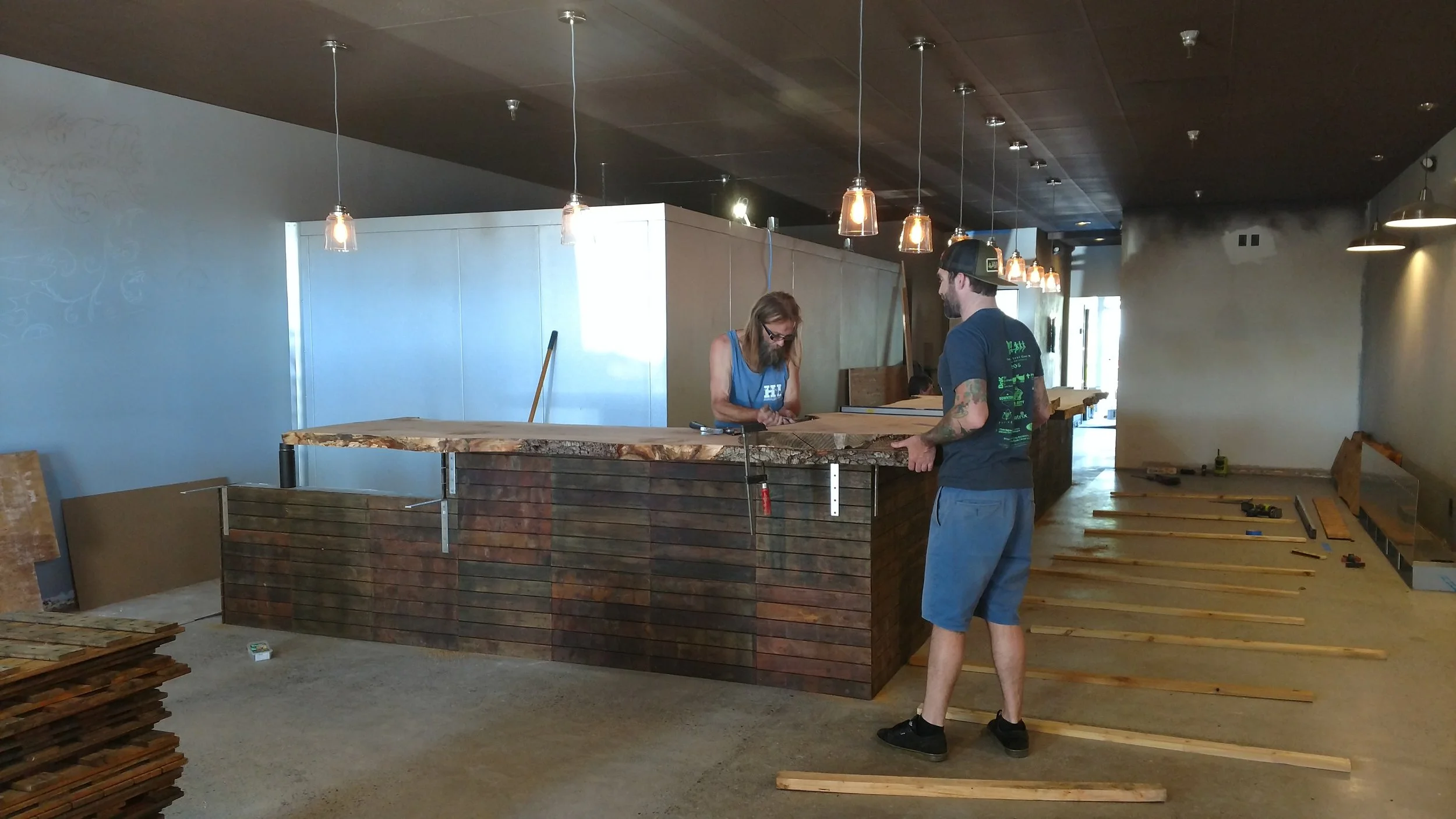 Bar kick is on, bar tops are in now! Thank you Dave for helping us!