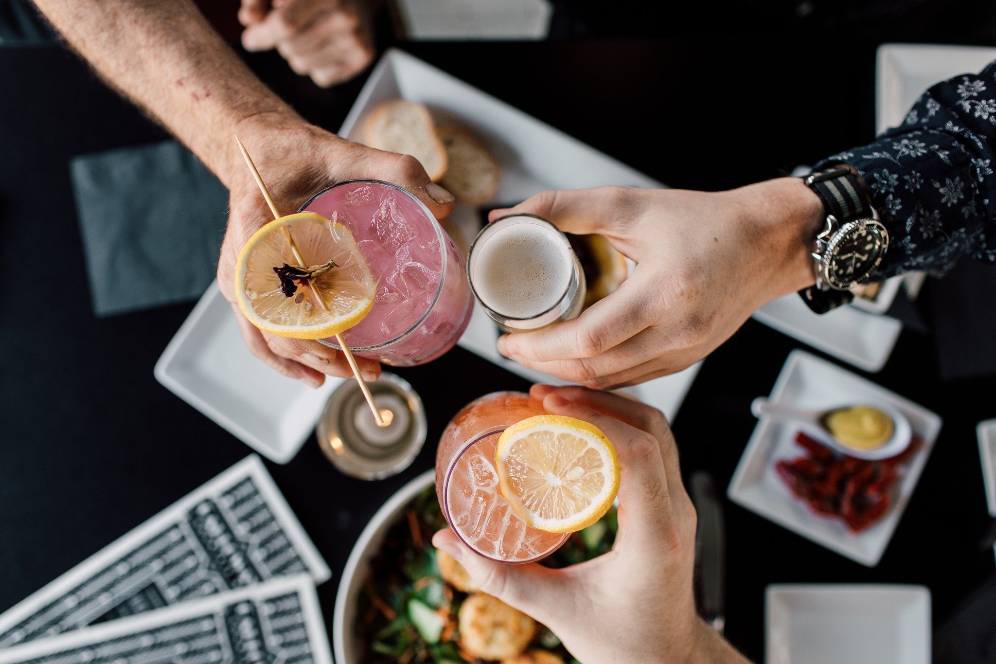 Happy Hour is always a good idea.

Cheers to craft cocktails, tasty bites, and a good time when you stop by for our daily Happy Hour! Savor our specially discounted menu items from 3-6pm, or stop by from 9pm to close to indulge in a late-night snack 