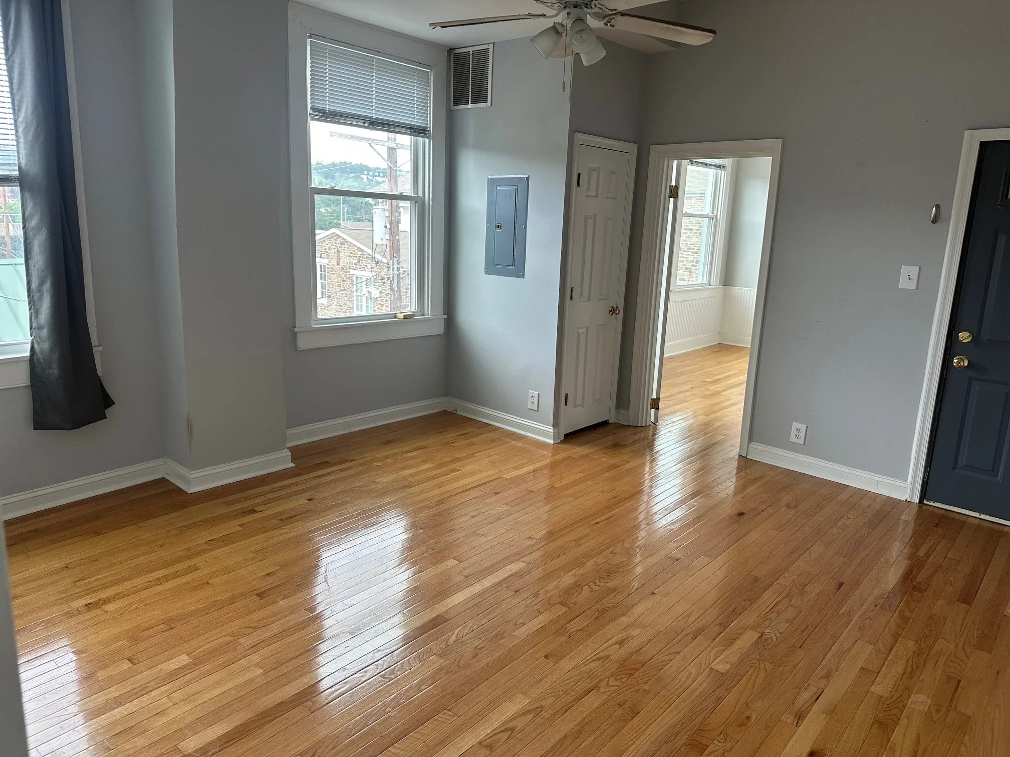 1527 union interior.webp