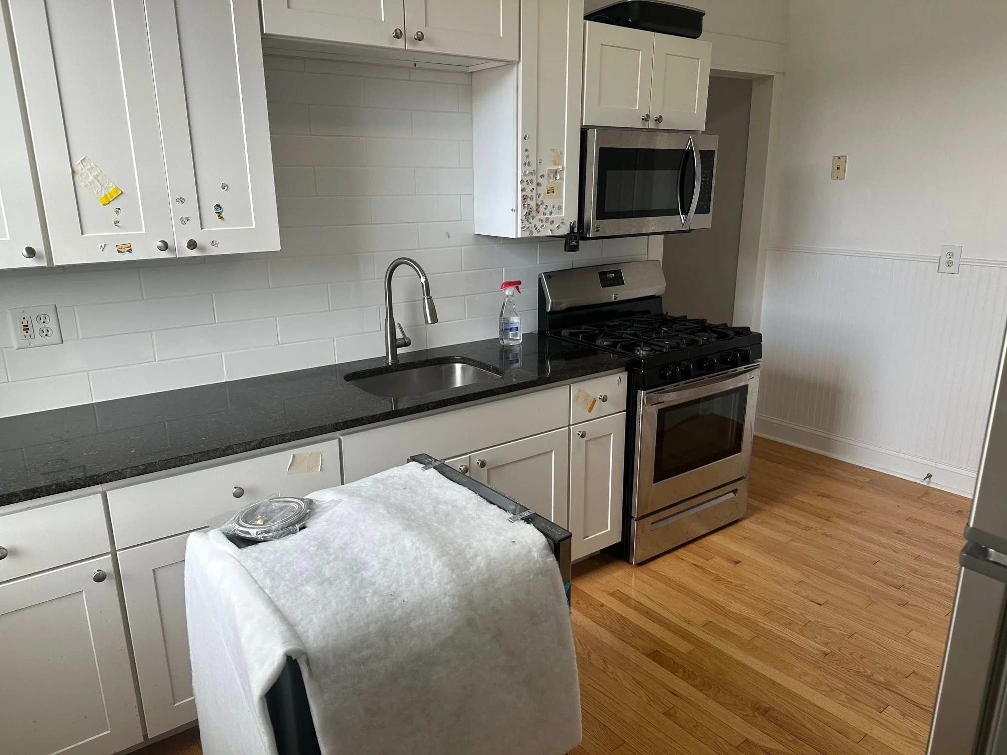 1527 Union #302 - $1695