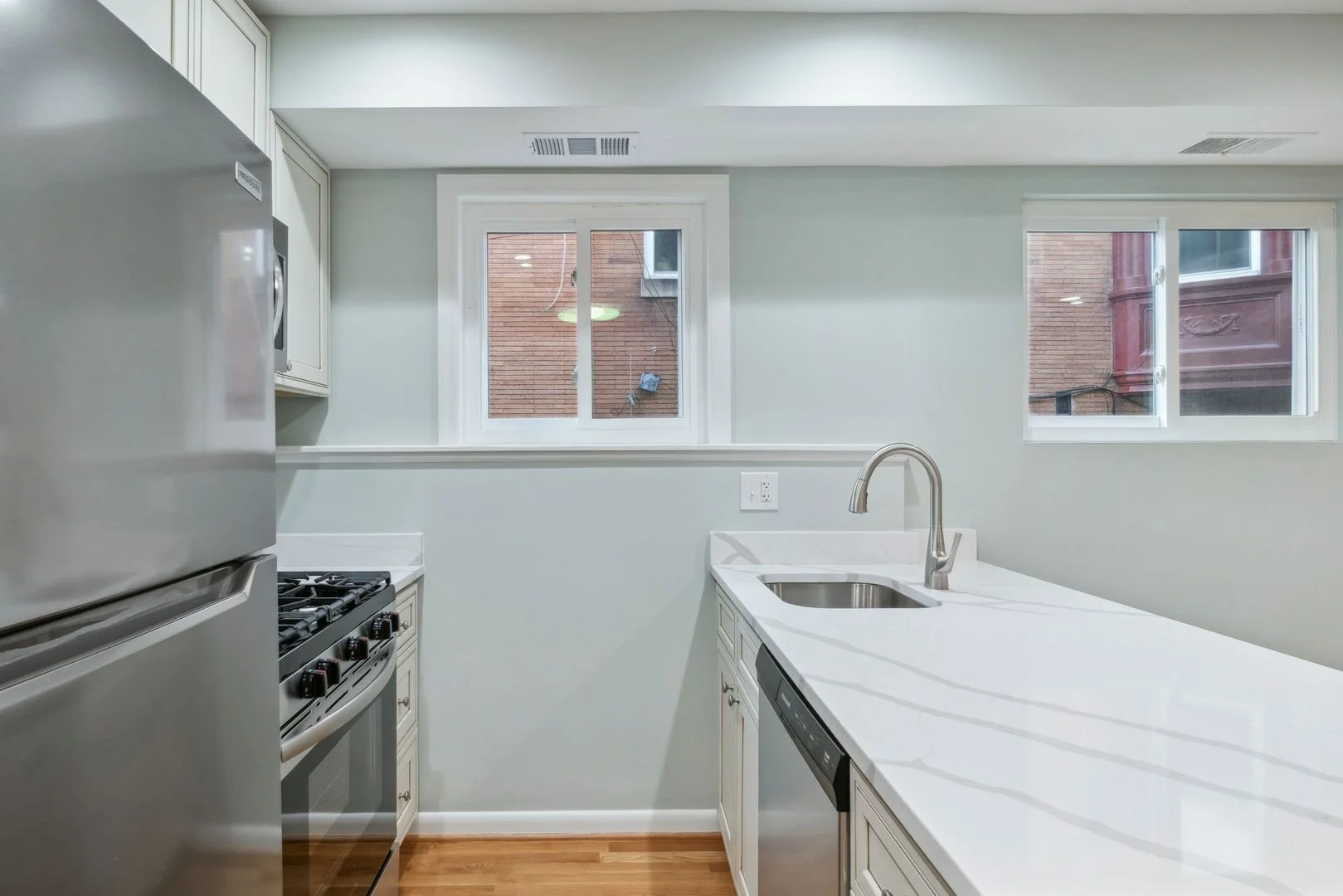 2637 kitchen 3.jpeg